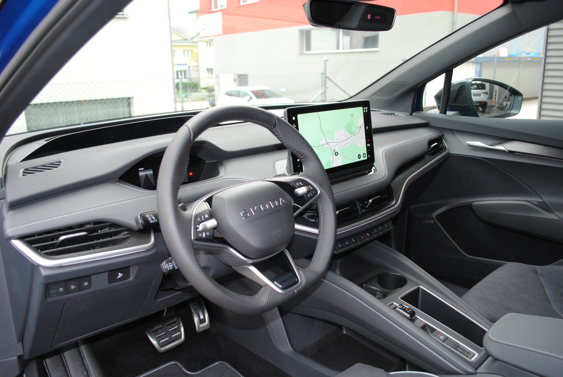 SKODA Elroq 85x Sportline 4x4-image-11