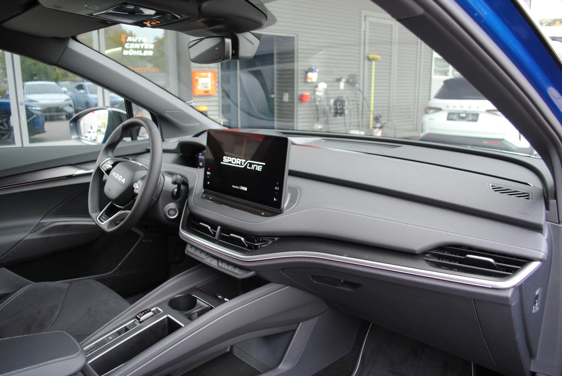 SKODA Elroq 85x Sportline 4x4-image-12