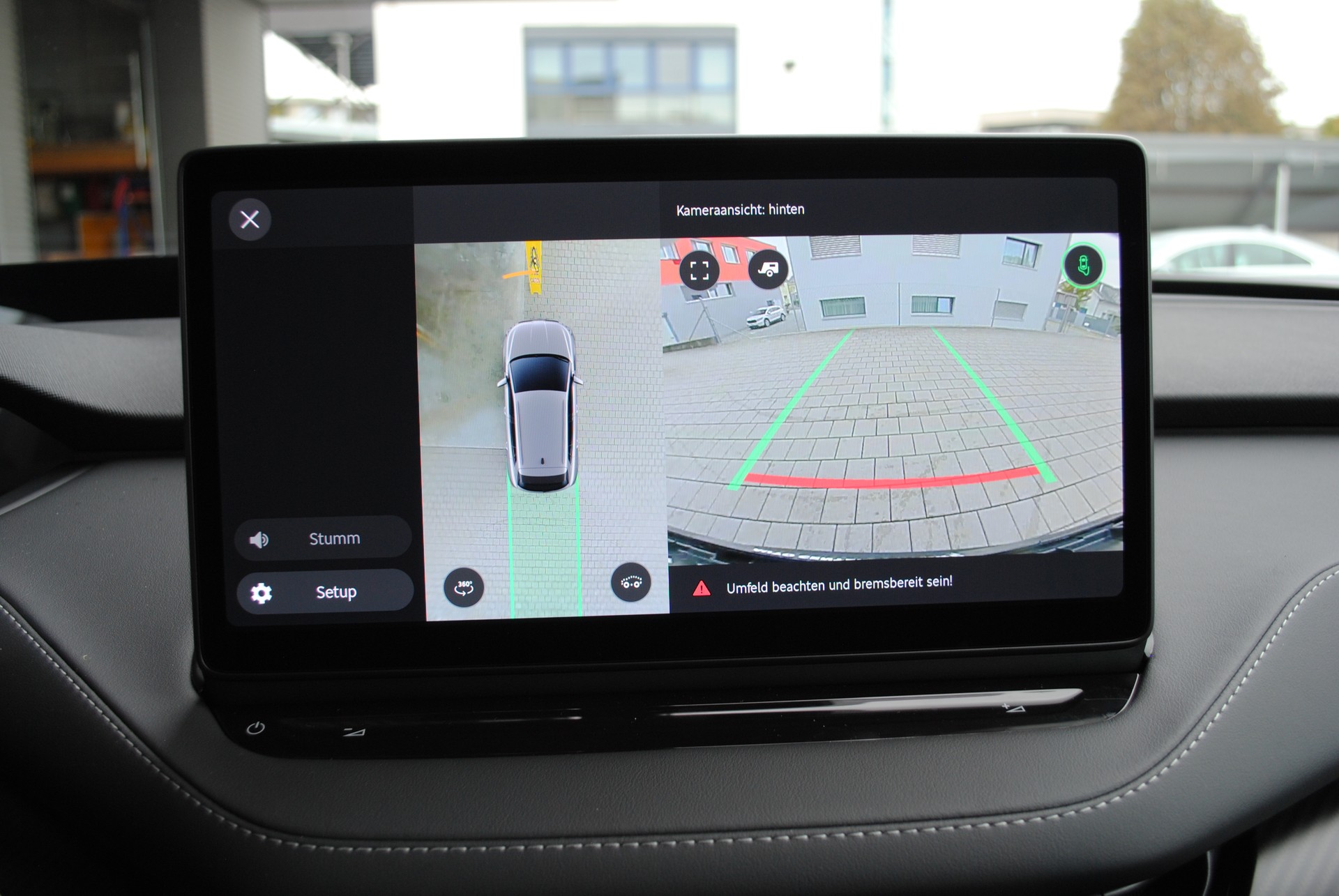 SKODA Elroq 85x Sportline 4x4-image-14