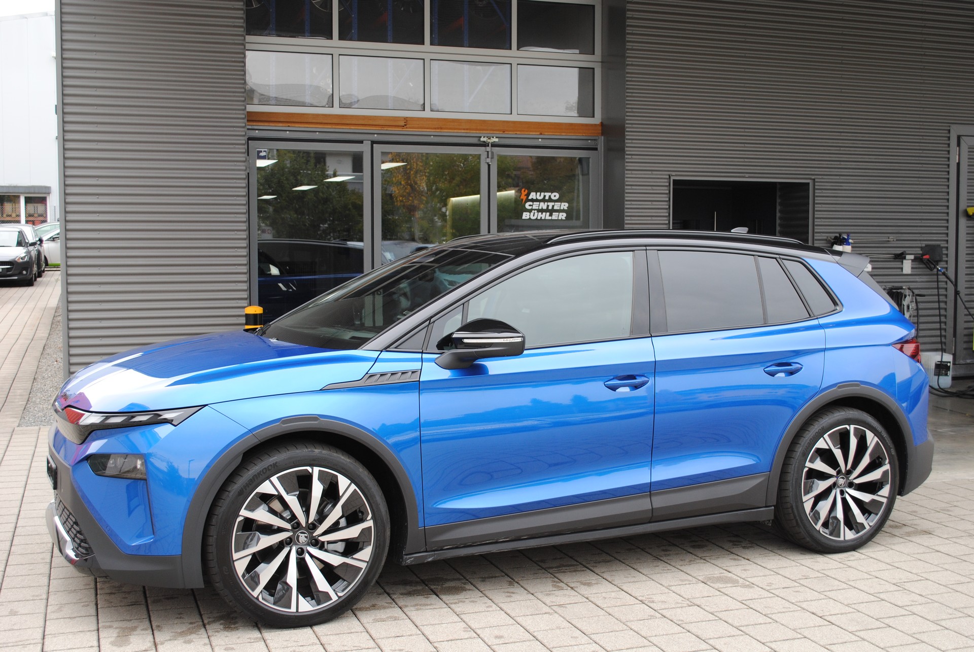 SKODA Elroq 85x Sportline 4x4-image-3