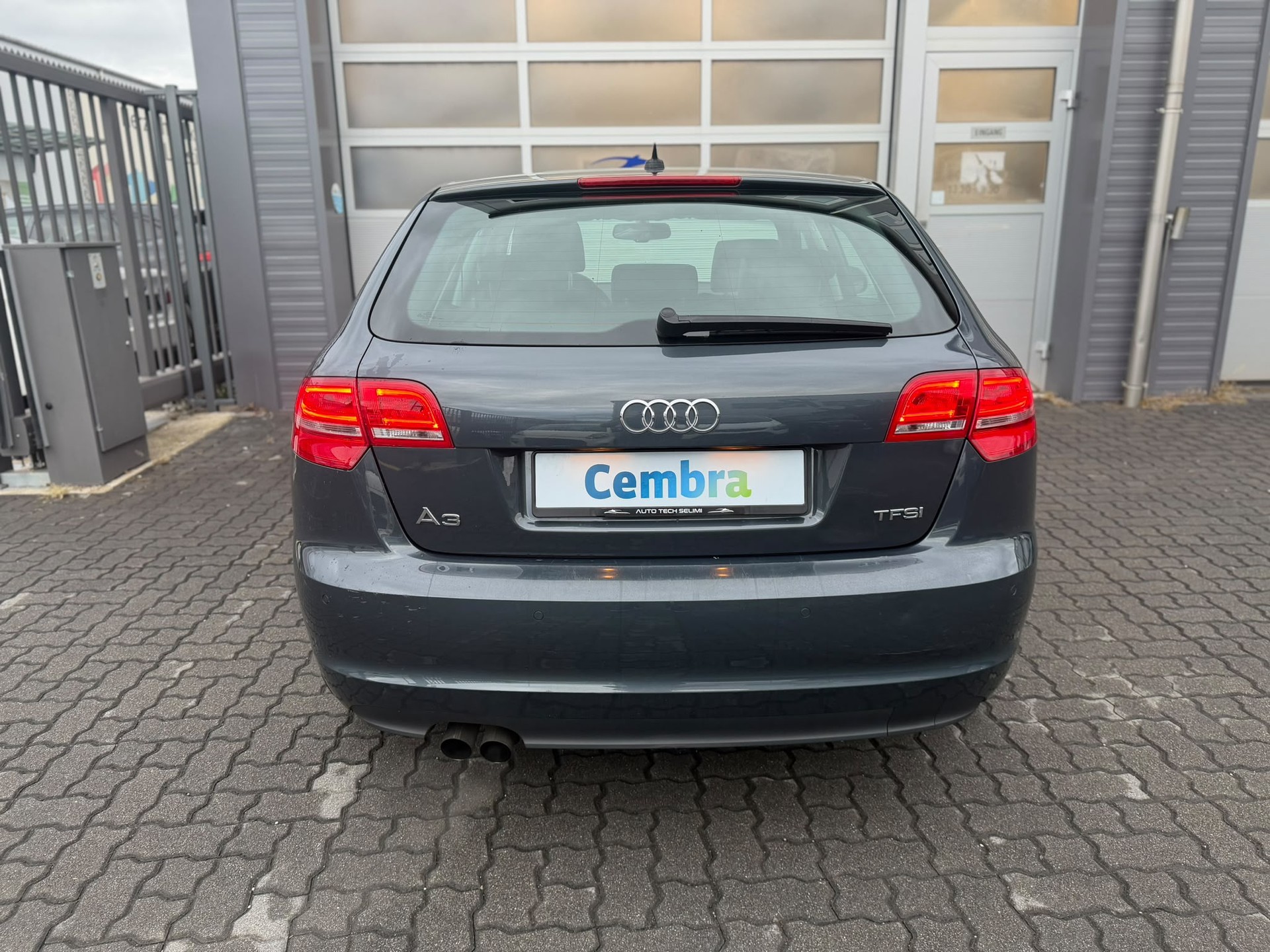 AUDI A3 Sportback 2.0 TFSI Ambition S-tronic-image-5