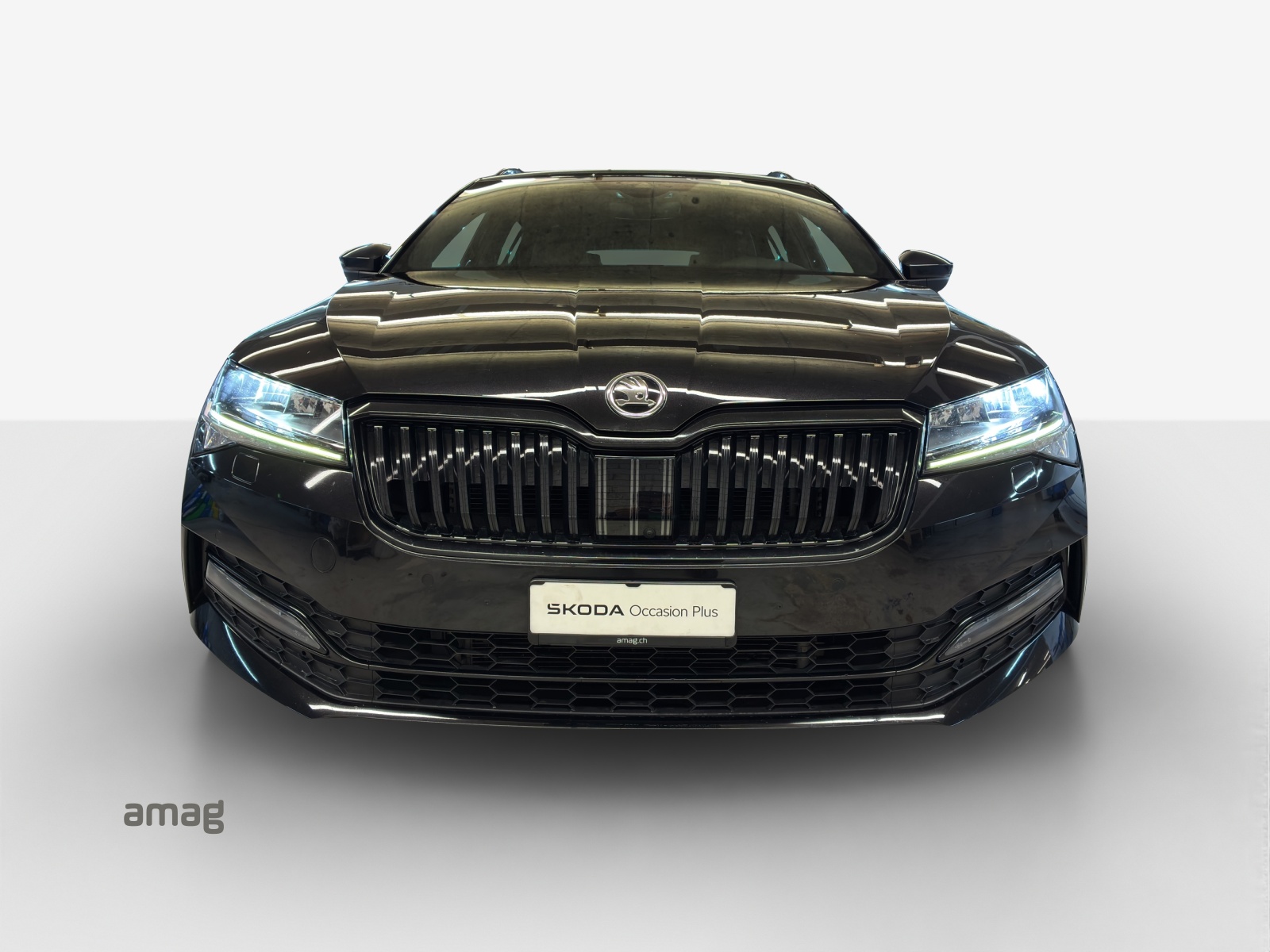 SKODA Superb Combi 2.0 TDi SportLine Light 4x4 DSG-image-6