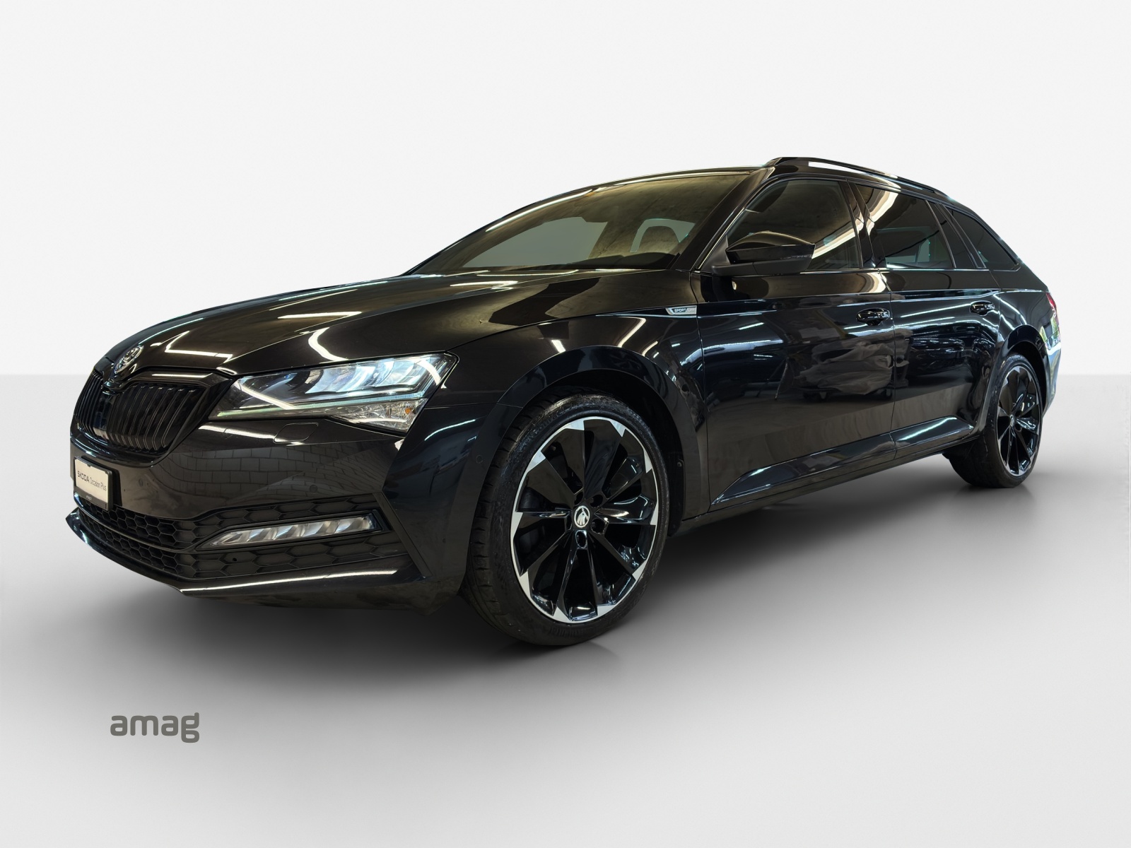 SKODA Superb Combi 2.0 TDi SportLine Light 4x4 DSG-image-0