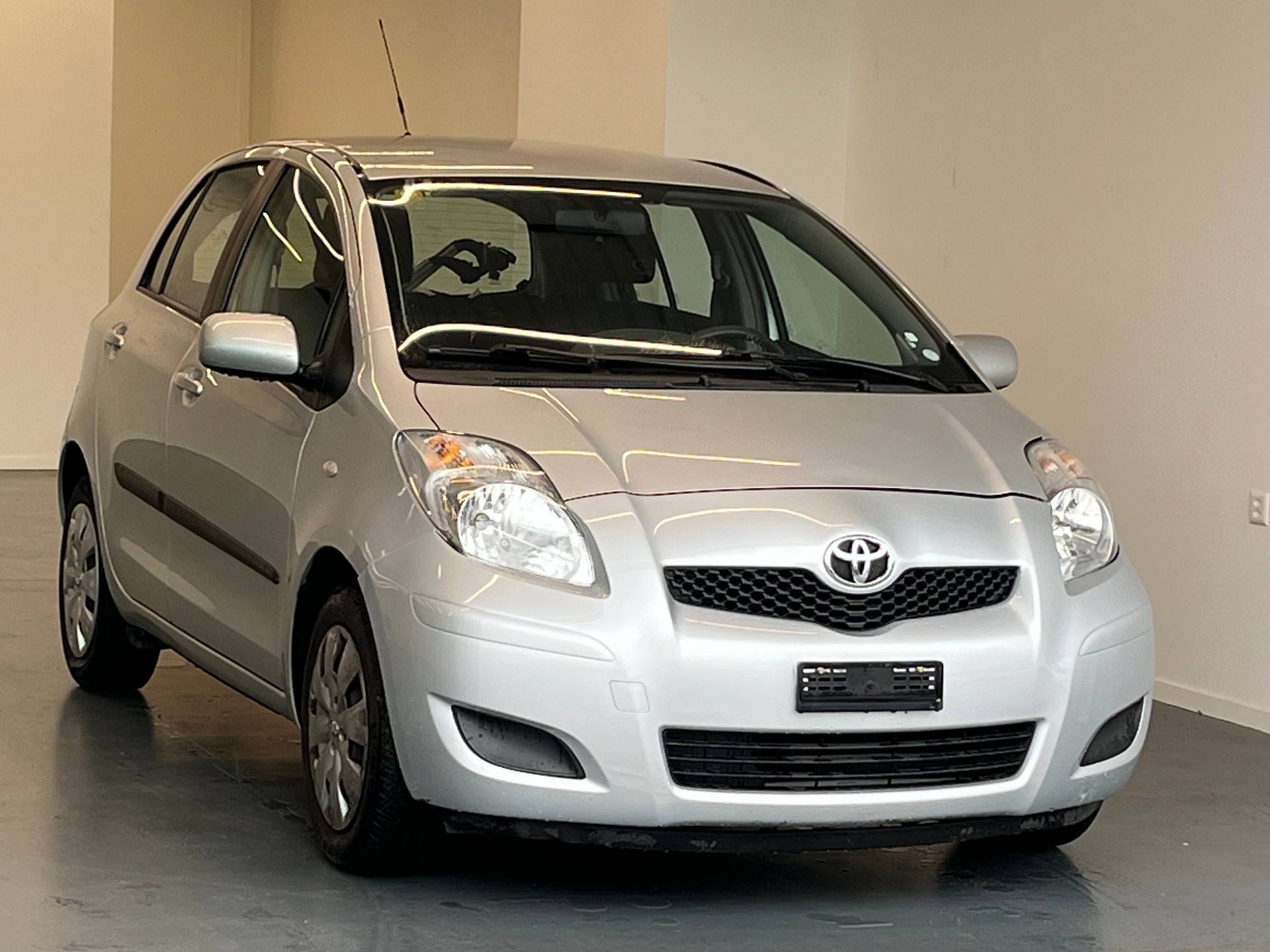 TOYOTA Yaris 1.33 Linea Luna Multimode-image-2