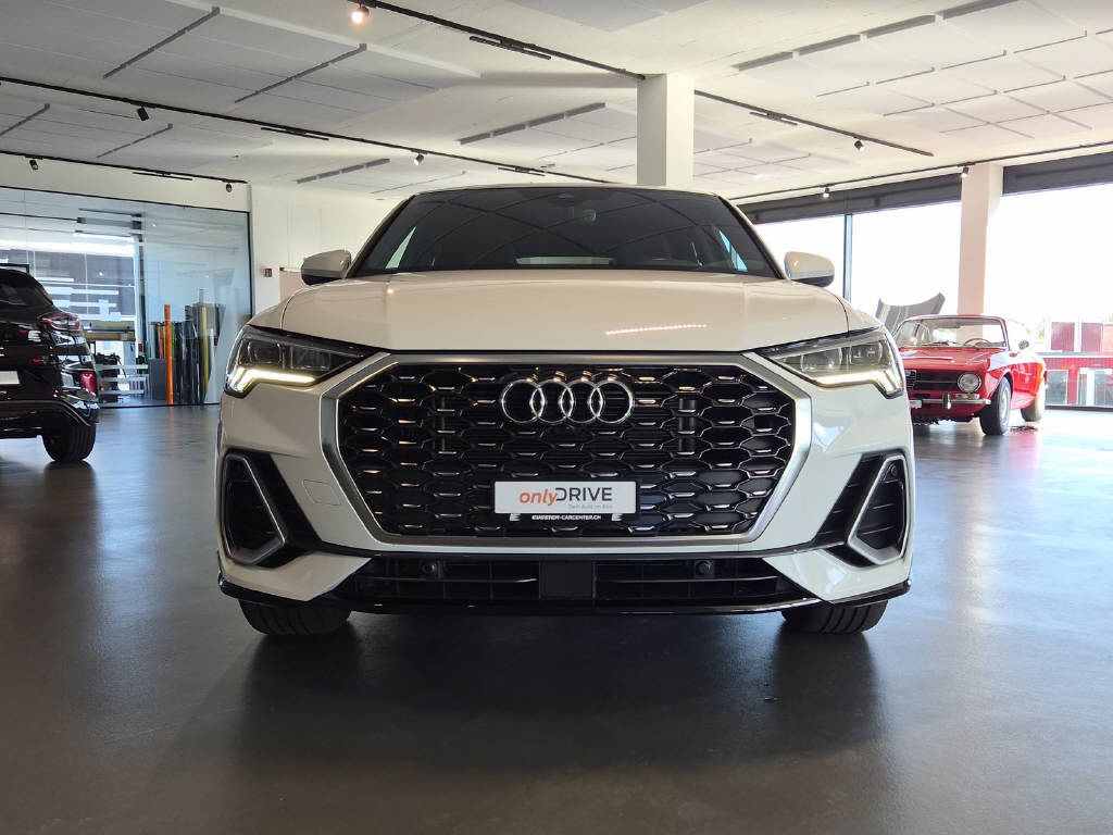 AUDI Q3 Sportback 2.0 40 TFSI S line quattro-image-14