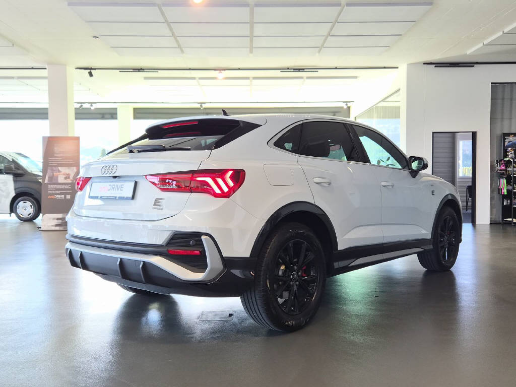 AUDI Q3 Sportback 2.0 40 TFSI S line quattro-image-3