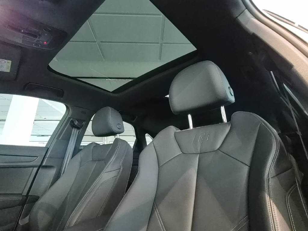 AUDI Q3 Sportback 2.0 40 TFSI S line quattro-image-7