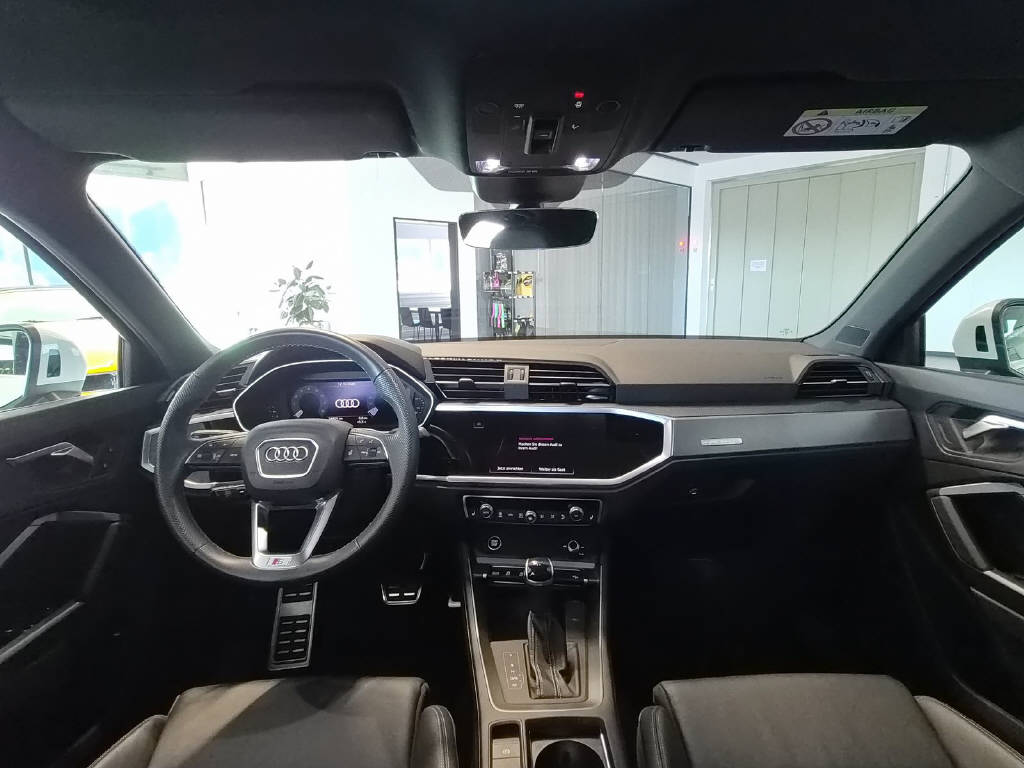 AUDI Q3 Sportback 2.0 40 TFSI S line quattro-image-8