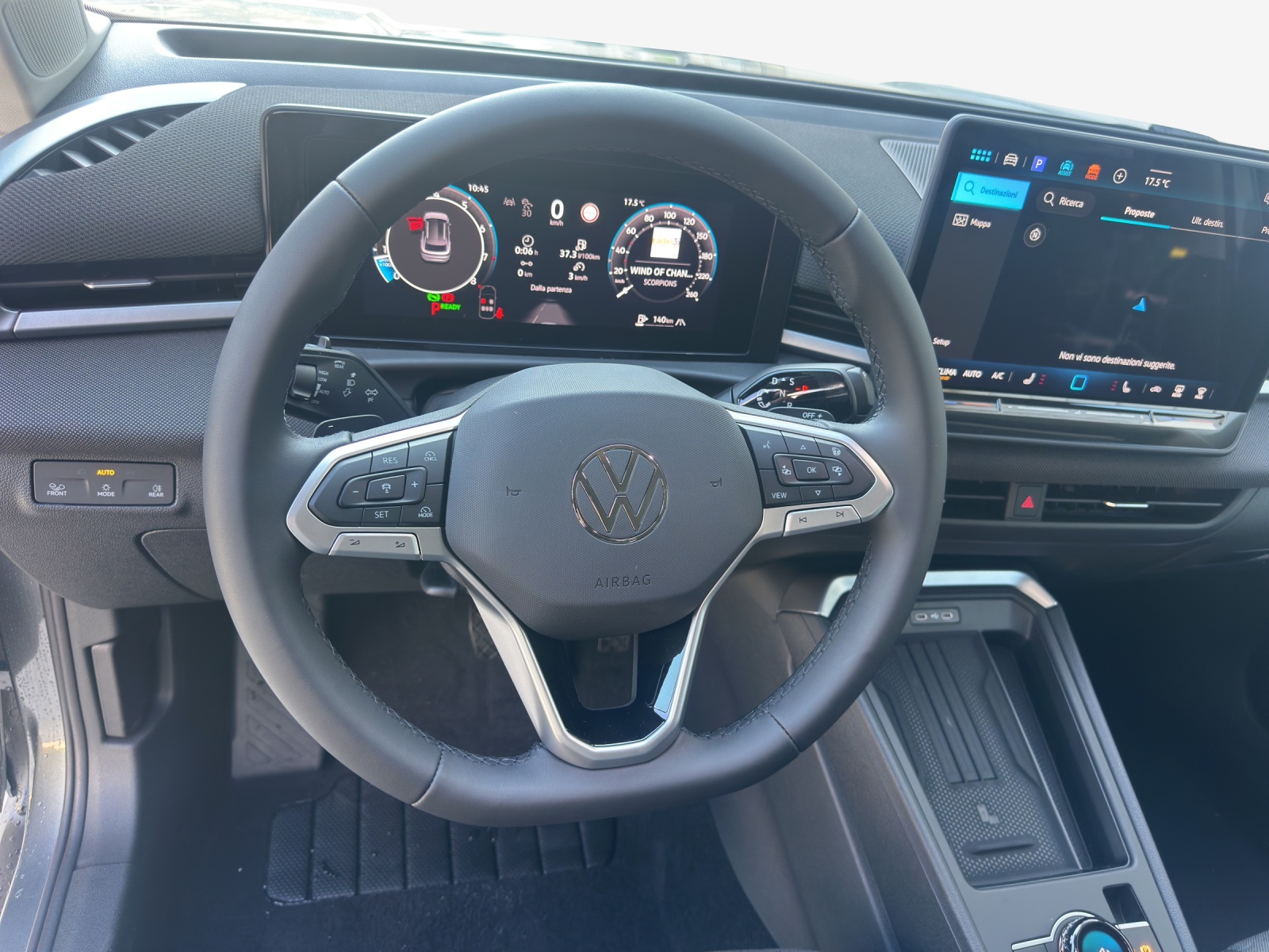 VW T-Roc 1.5 eTSI mHEV Life DSG-image-9