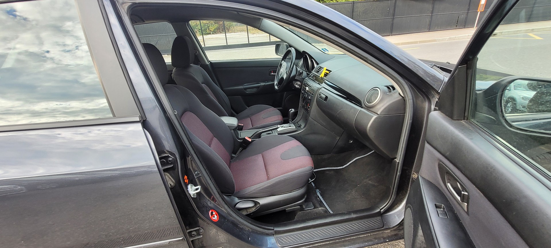 MAZDA 3 1.6 16V Confort-image-9