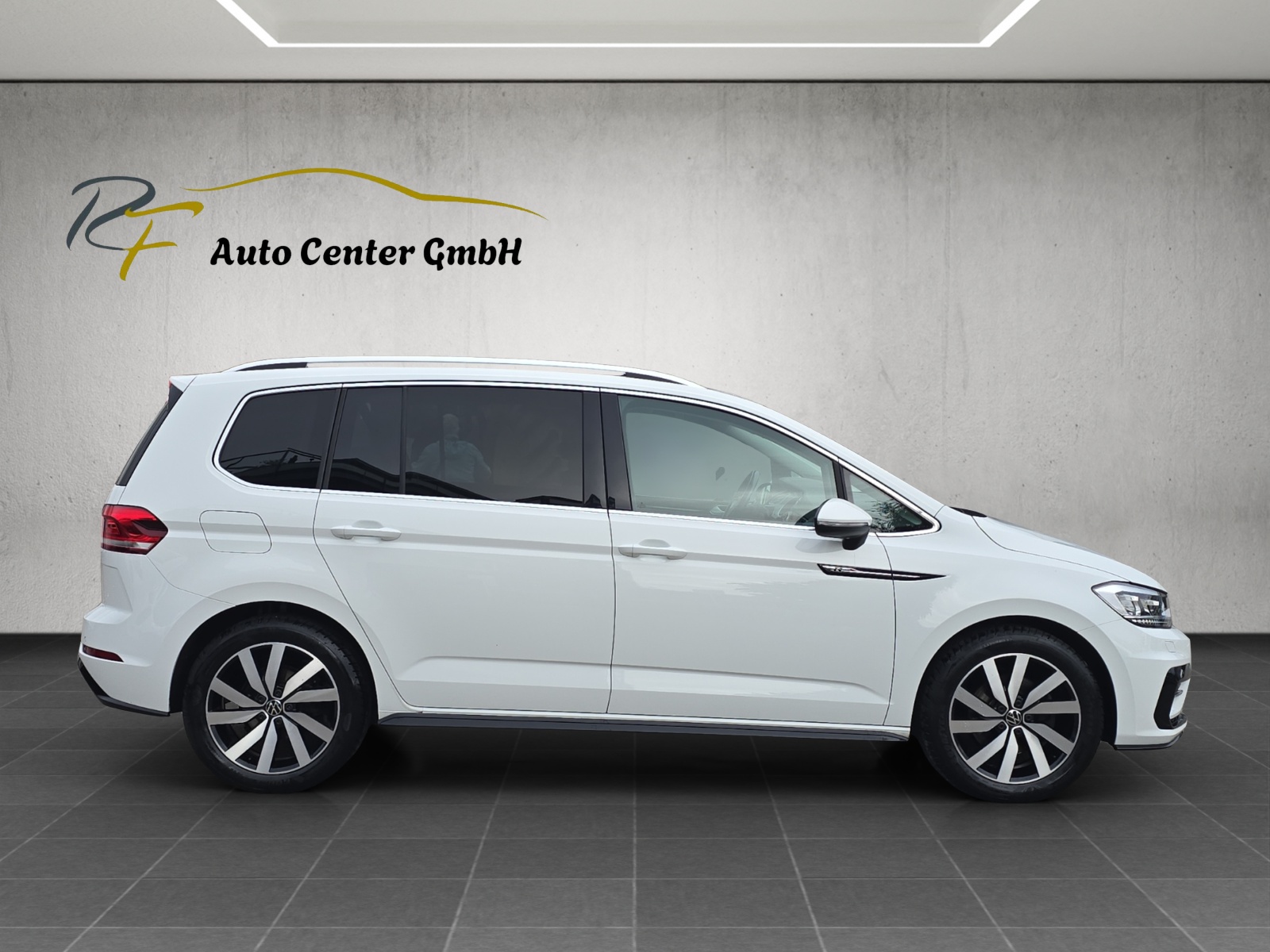 VW Touran 1.5 TSI EVO Highline R-Line 7P DSG-image-5