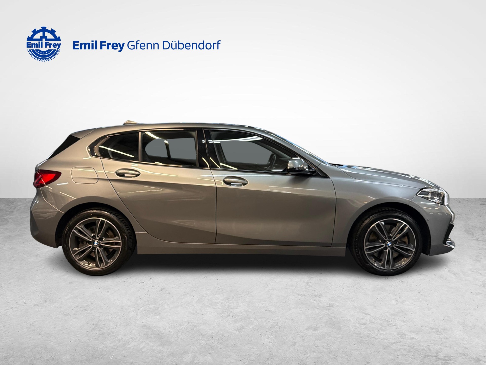 BMW 120d xDrive-image-6