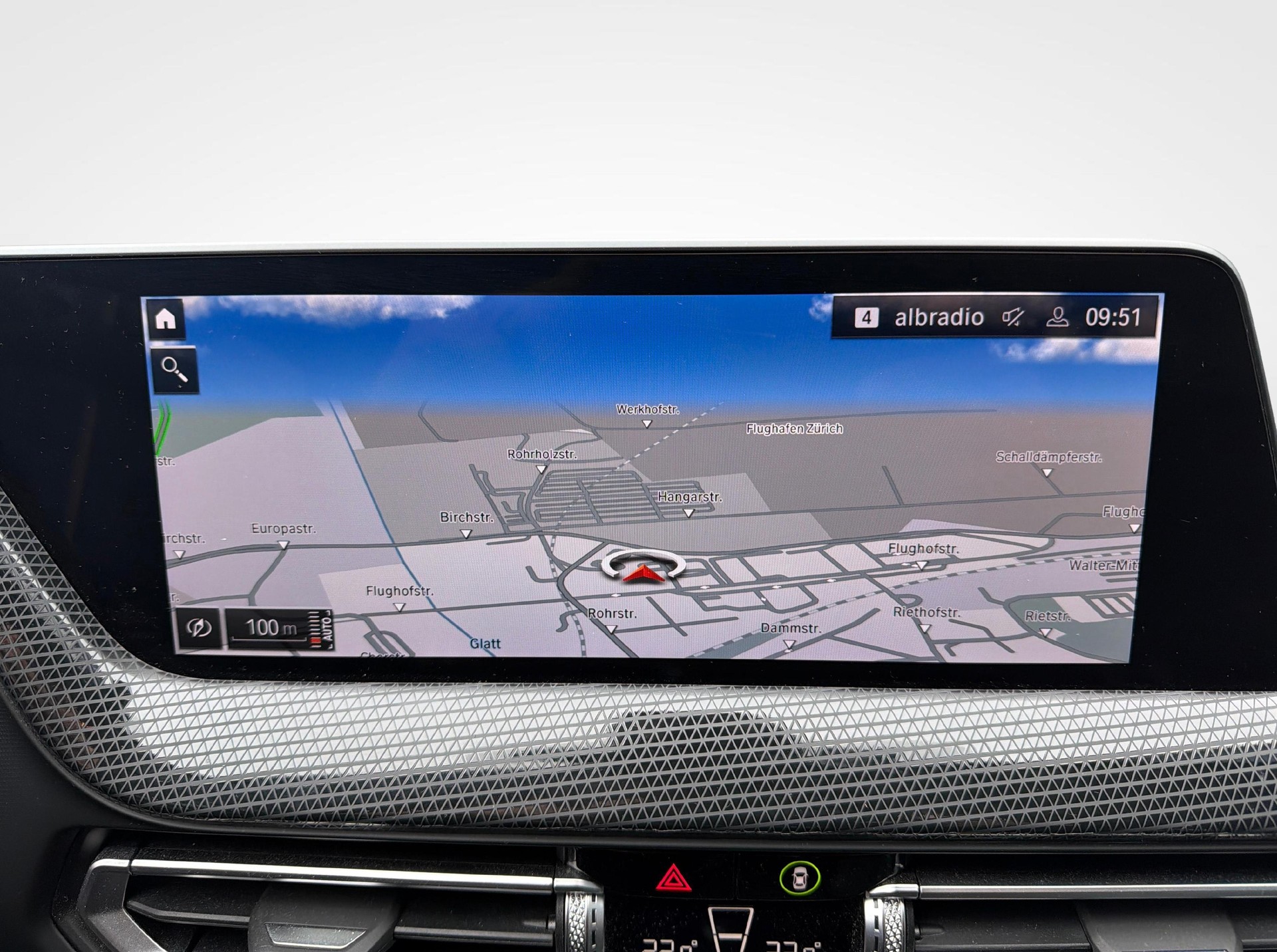 BMW 120d xDrive-image-15