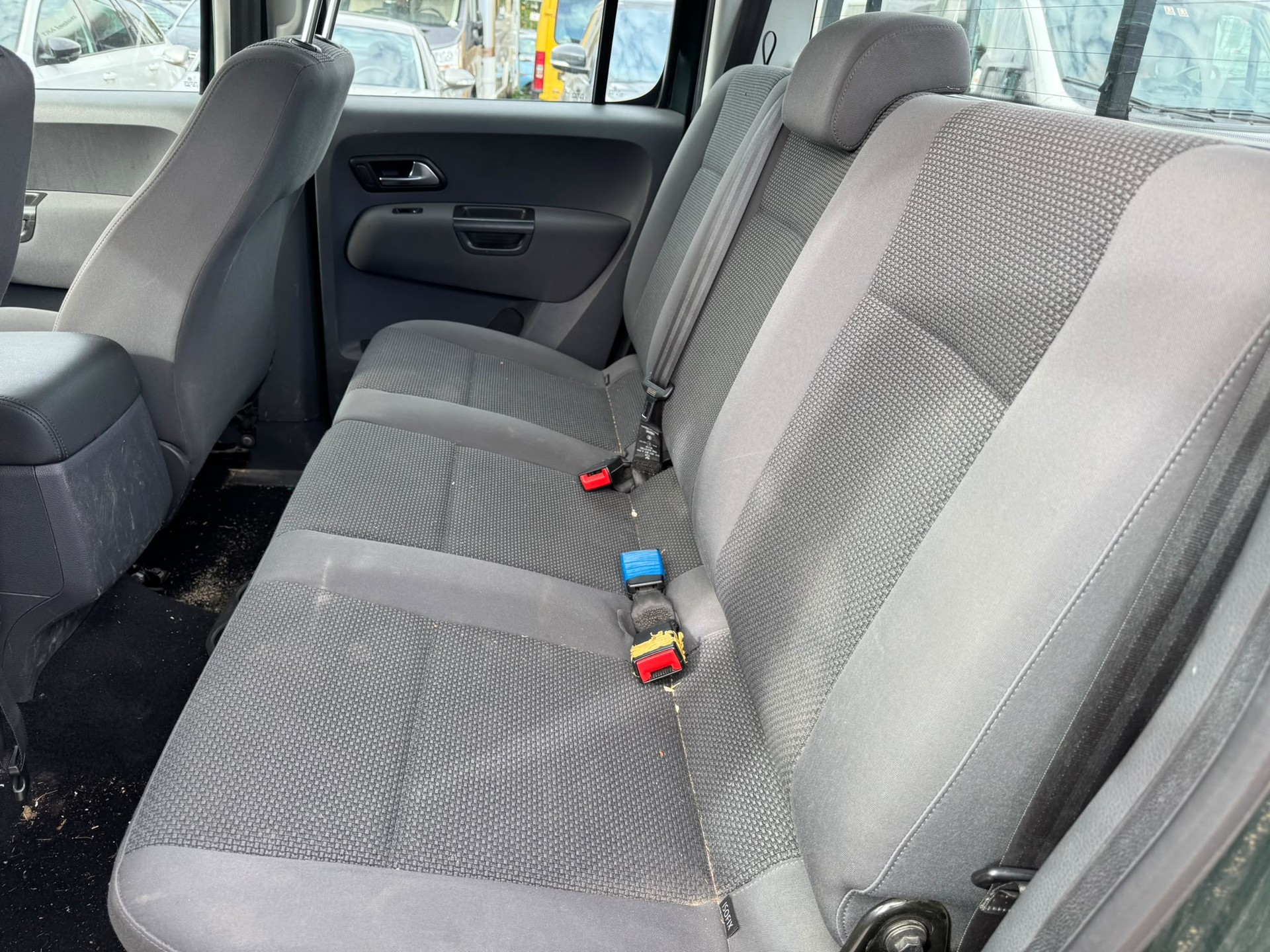 VW Amarok 2.0 BiTDI Startline 4Motion permanent A-image-11