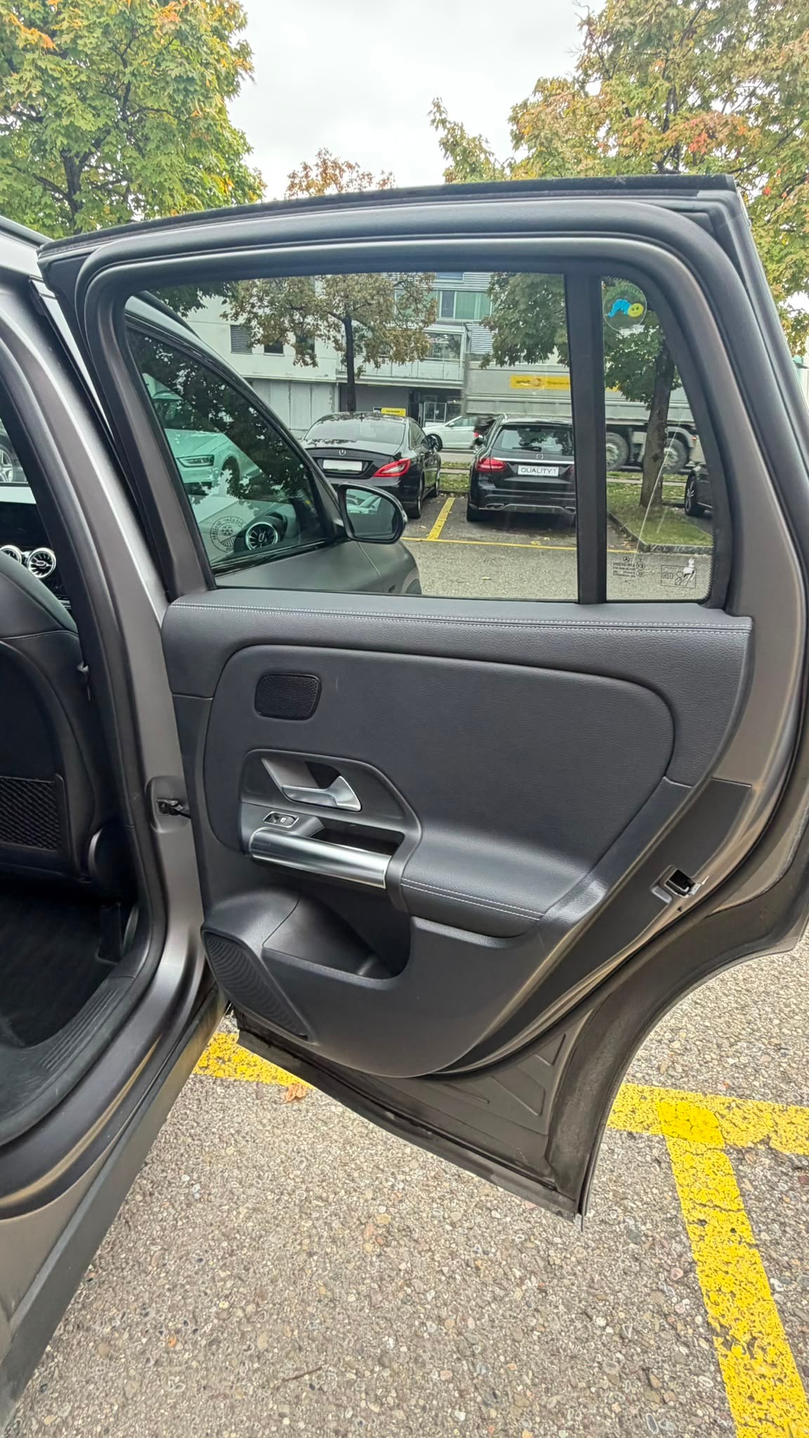 MERCEDES-BENZ GLA 35 AMG 4Matic 8G-Speedshift DCT-image-9