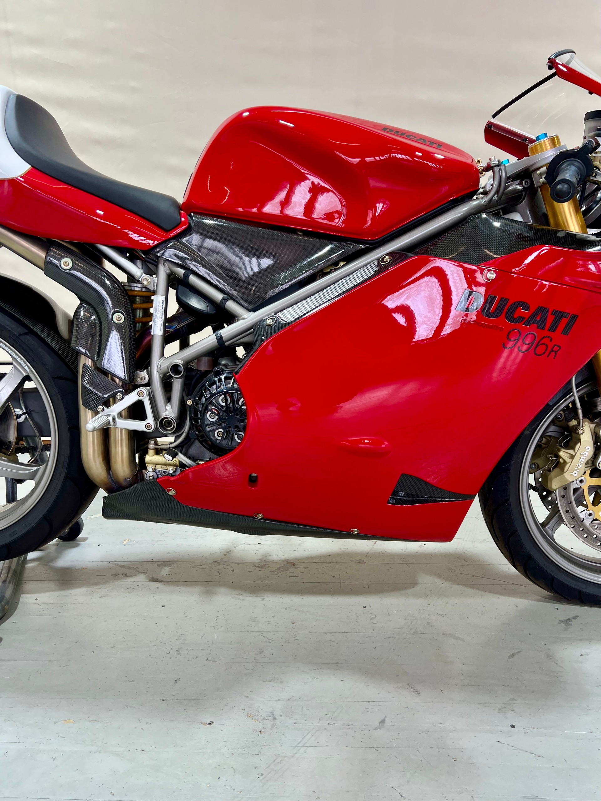 DUCATI 996 R-showroom-element-2