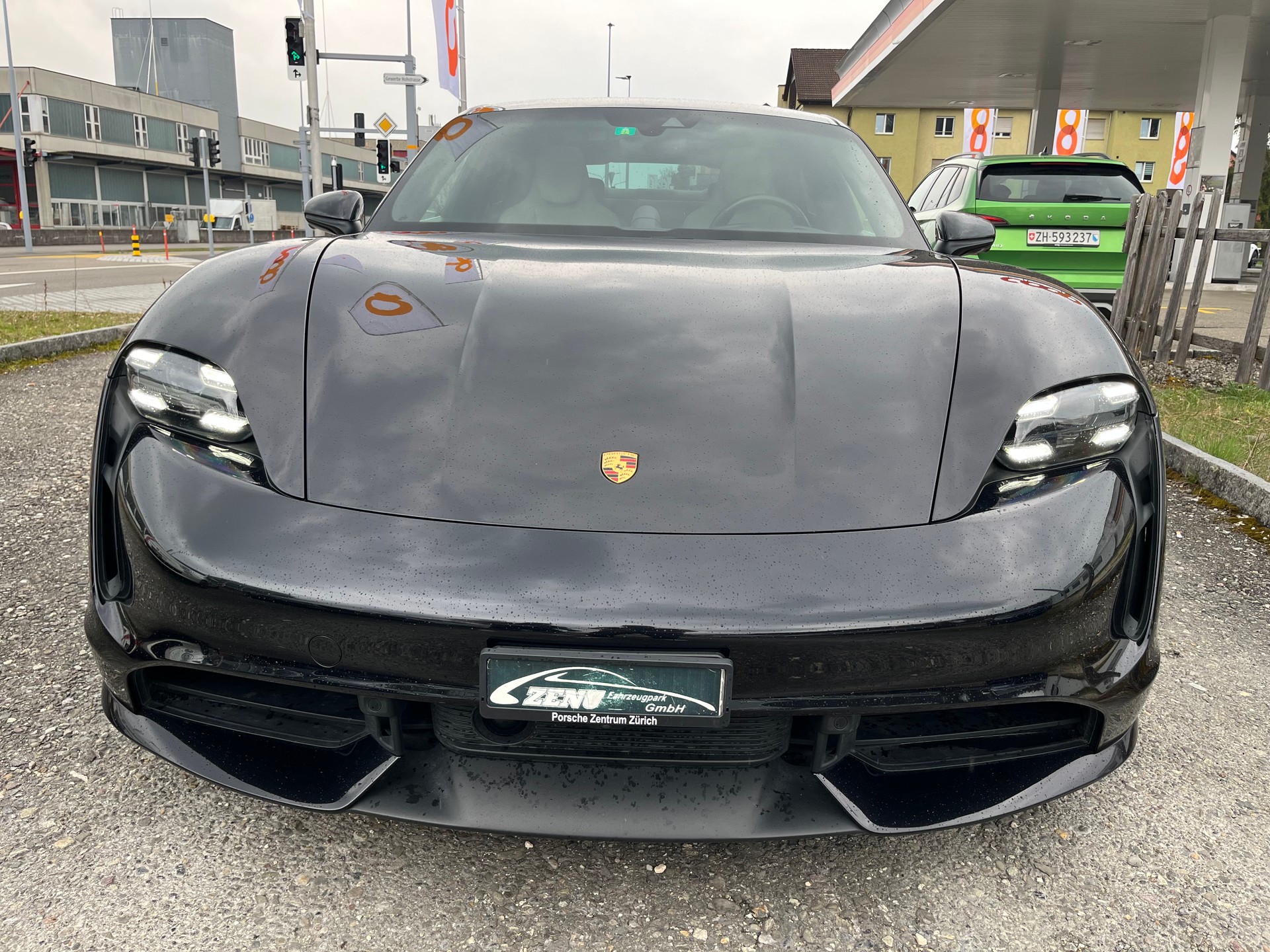 PORSCHE Taycan Turbo-image-1