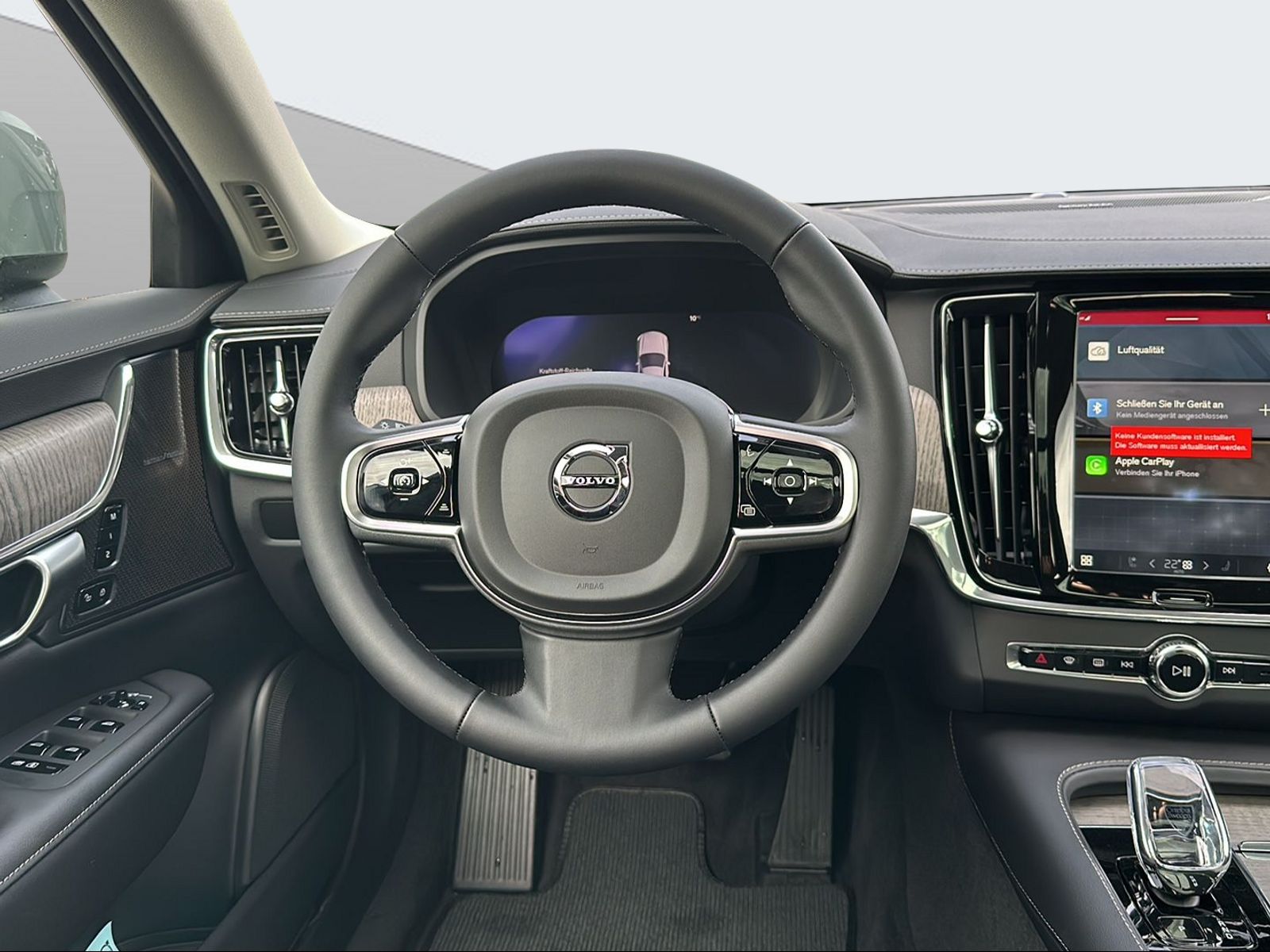 VOLVO V90 Cross Country 2.0 B4 Ultimate AWD-image-12