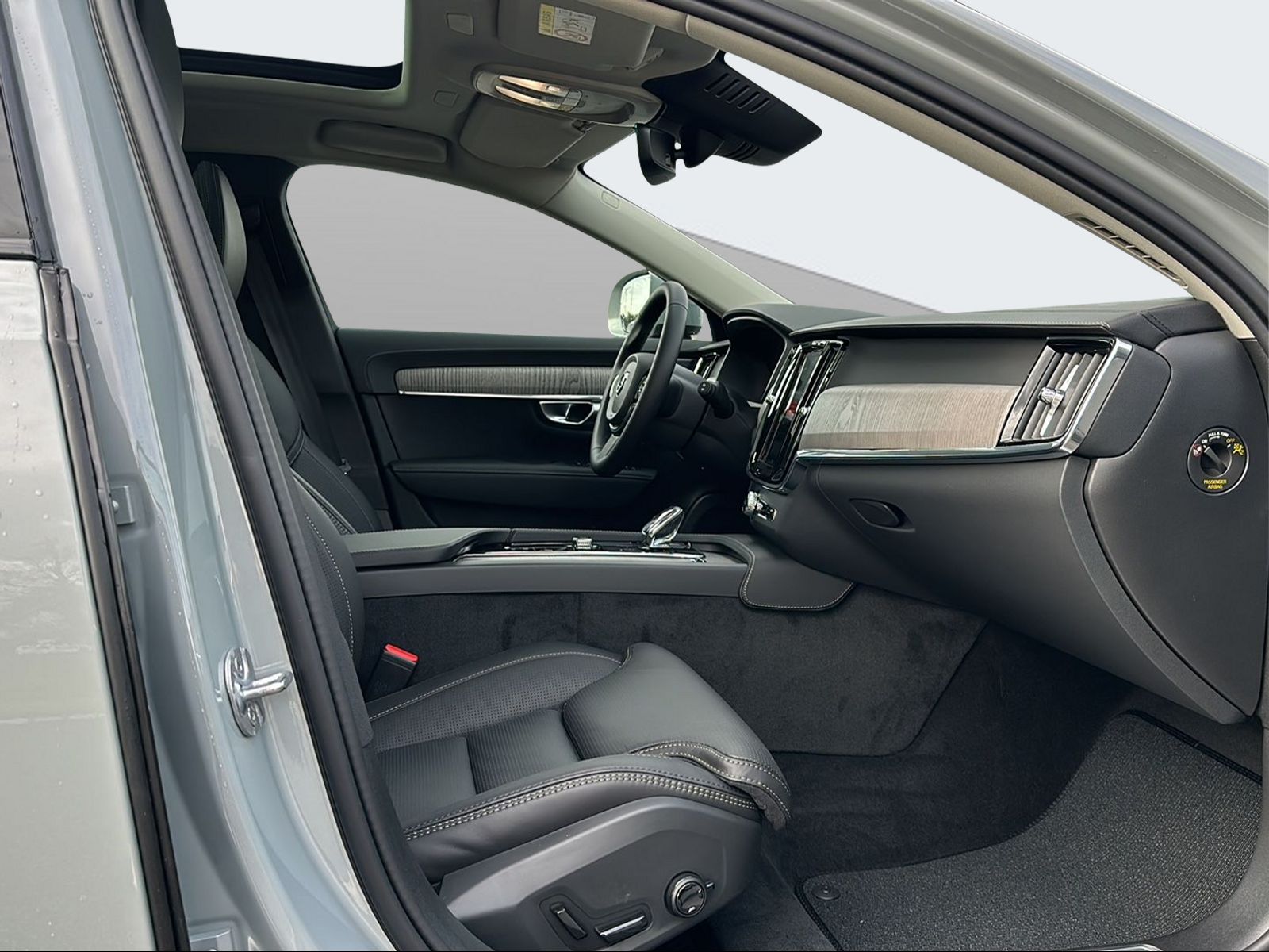 VOLVO V90 Cross Country 2.0 B4 Ultimate AWD-image-14