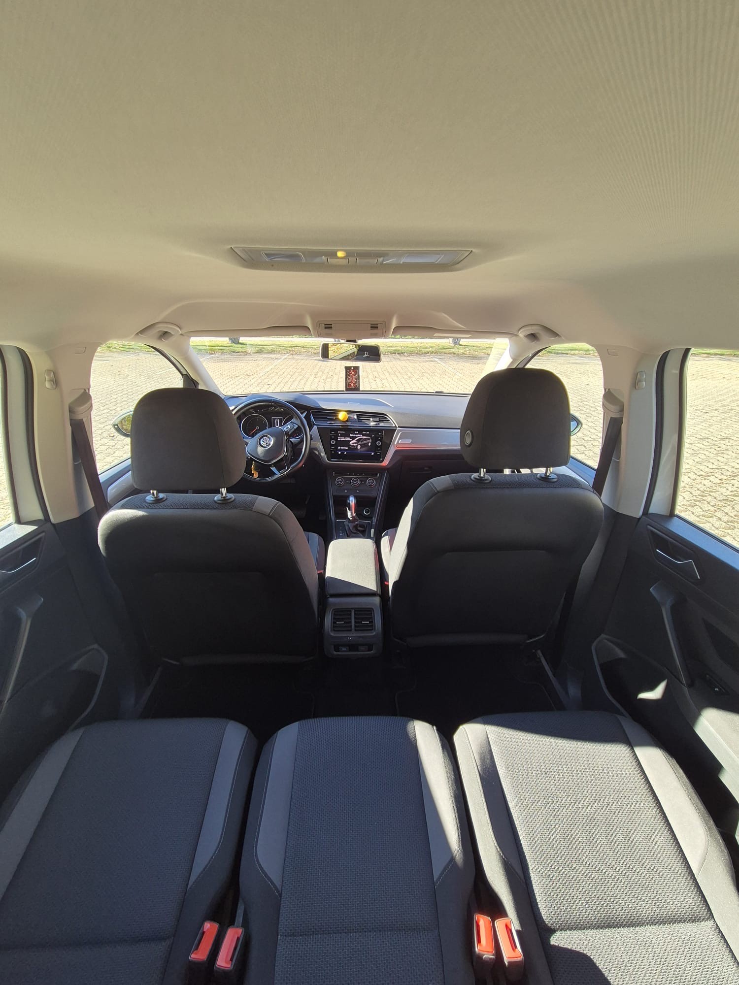 VW Touran 1.6 TDI BlueMotion Technology Trendline DSG-image-8