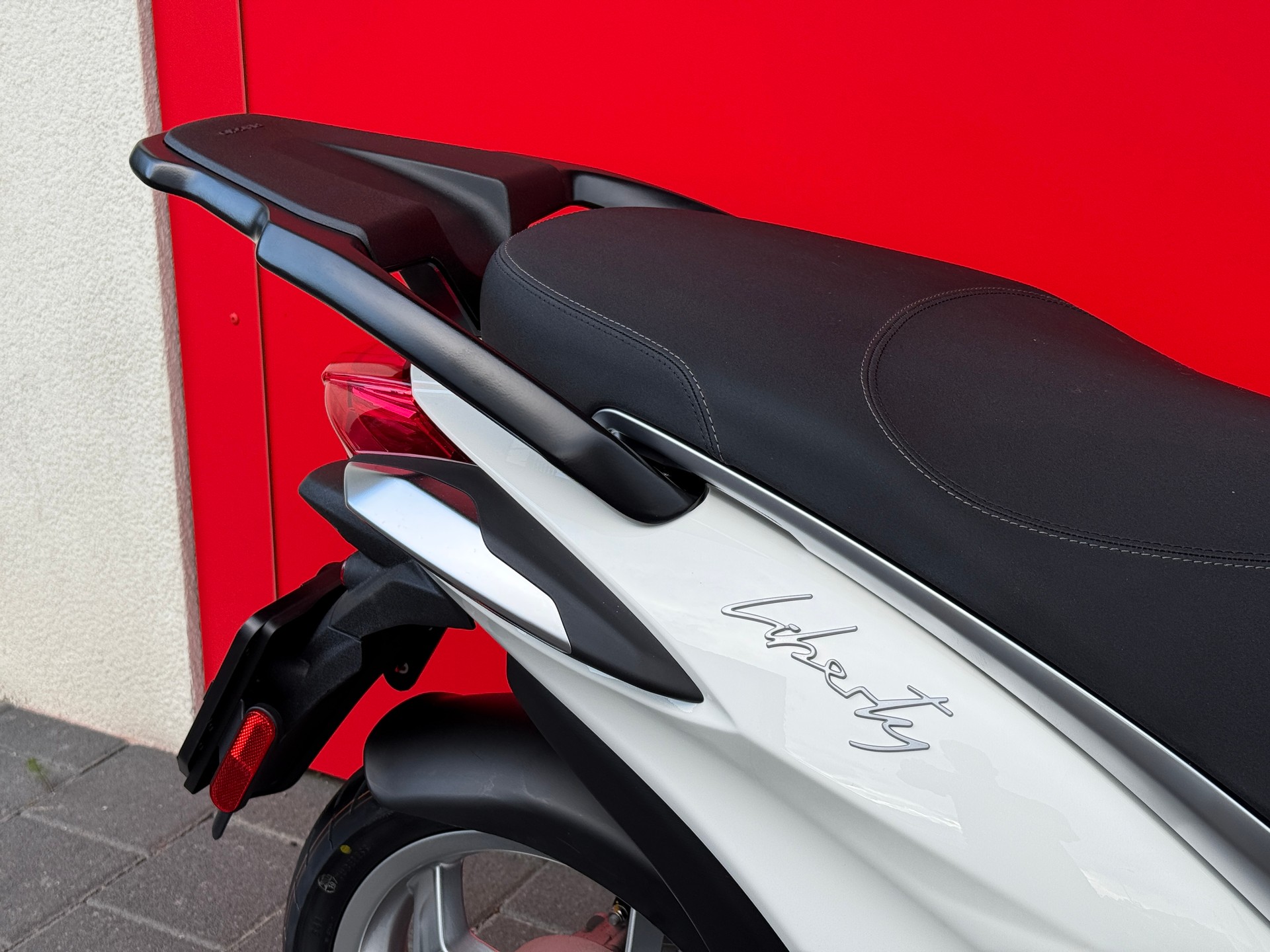 PIAGGIO Liberty 125 E5+-showroom-element-3