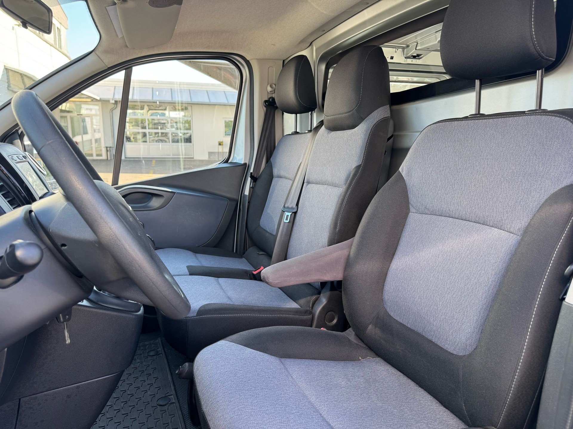 OPEL Vivaro 1.6 BiTurbo CDTI ecoFLEX 2.9t L2H1-image-10