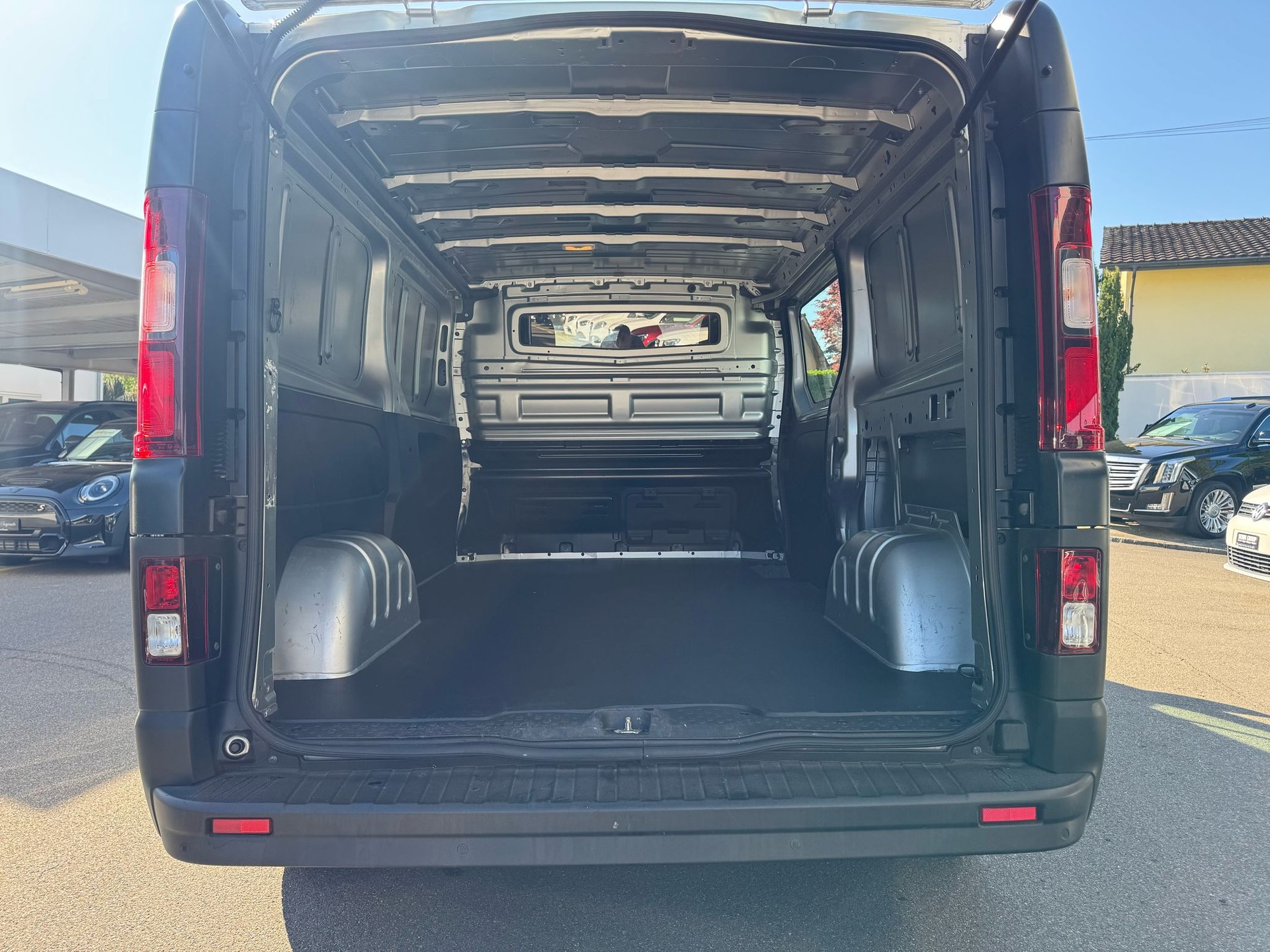 OPEL Vivaro 1.6 BiTurbo CDTI ecoFLEX 2.9t L2H1-image-9