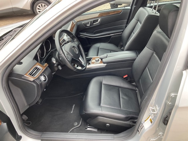 MERCEDES-BENZ E 350 CGI BlueEff. Avantgarde 4Matic 7G-Tronic-image-7
