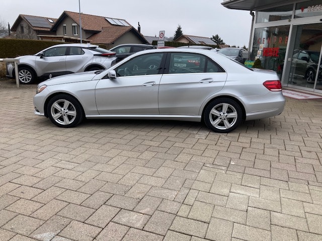 MERCEDES-BENZ E 350 CGI BlueEff. Avantgarde 4Matic 7G-Tronic-image-6