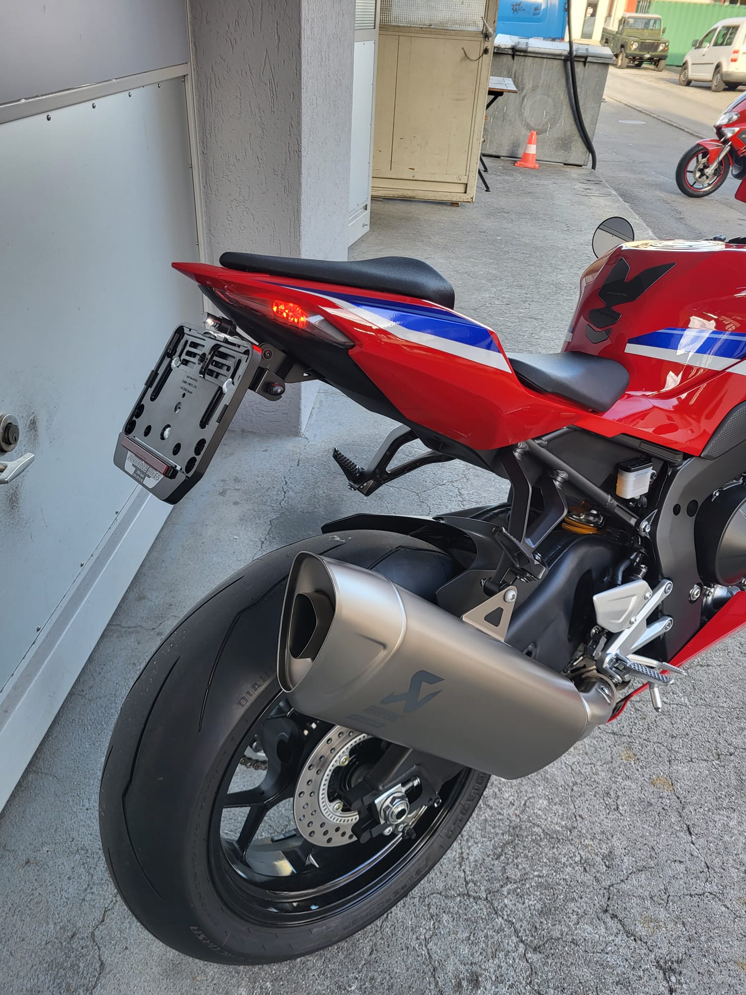 HONDA CBR 1000 RR-R Fireblade SP-image-11