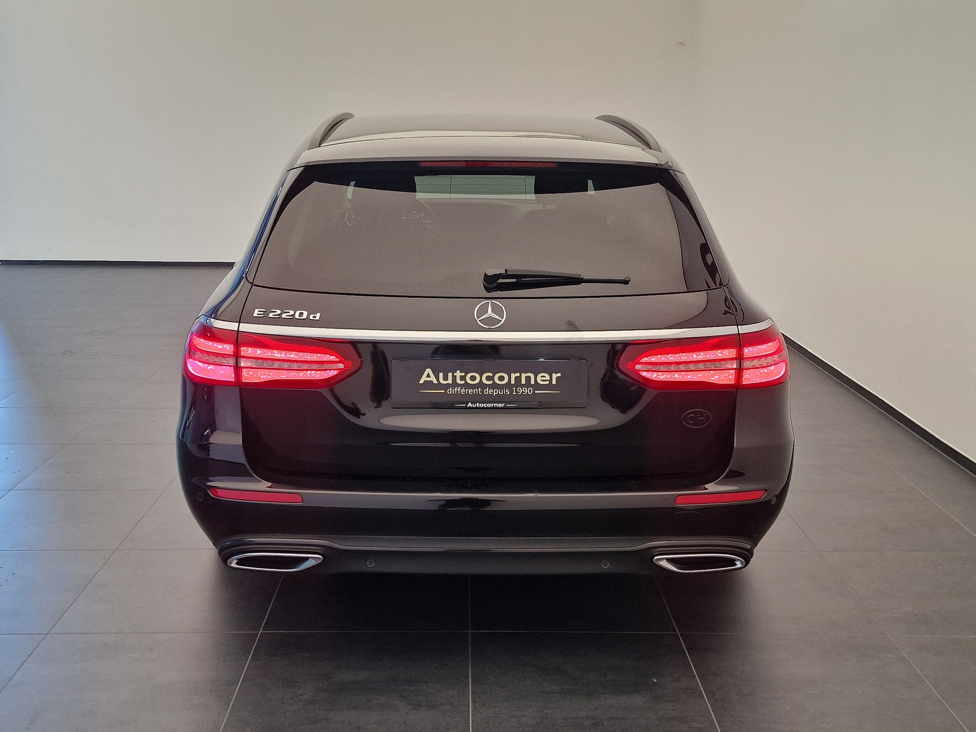 MERCEDES-BENZ E 220 d Avantgarde 9G-Tronic-image-7