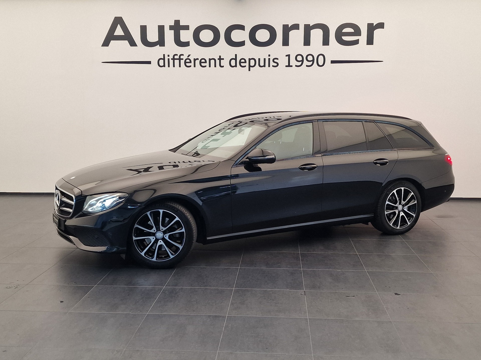 MERCEDES-BENZ E 220 d Avantgarde 9G-Tronic-image-0