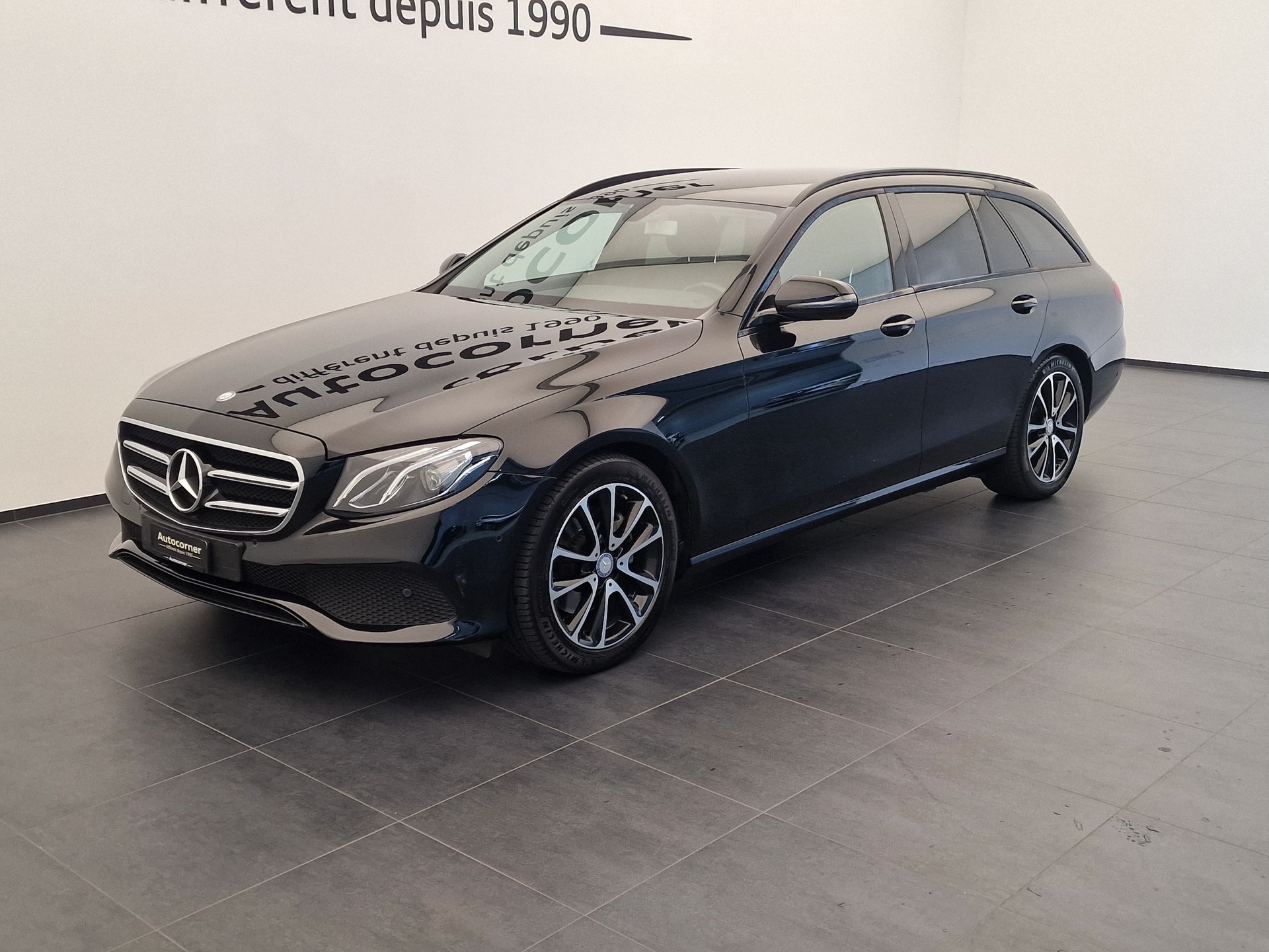 MERCEDES-BENZ E 220 d Avantgarde 9G-Tronic-image-2