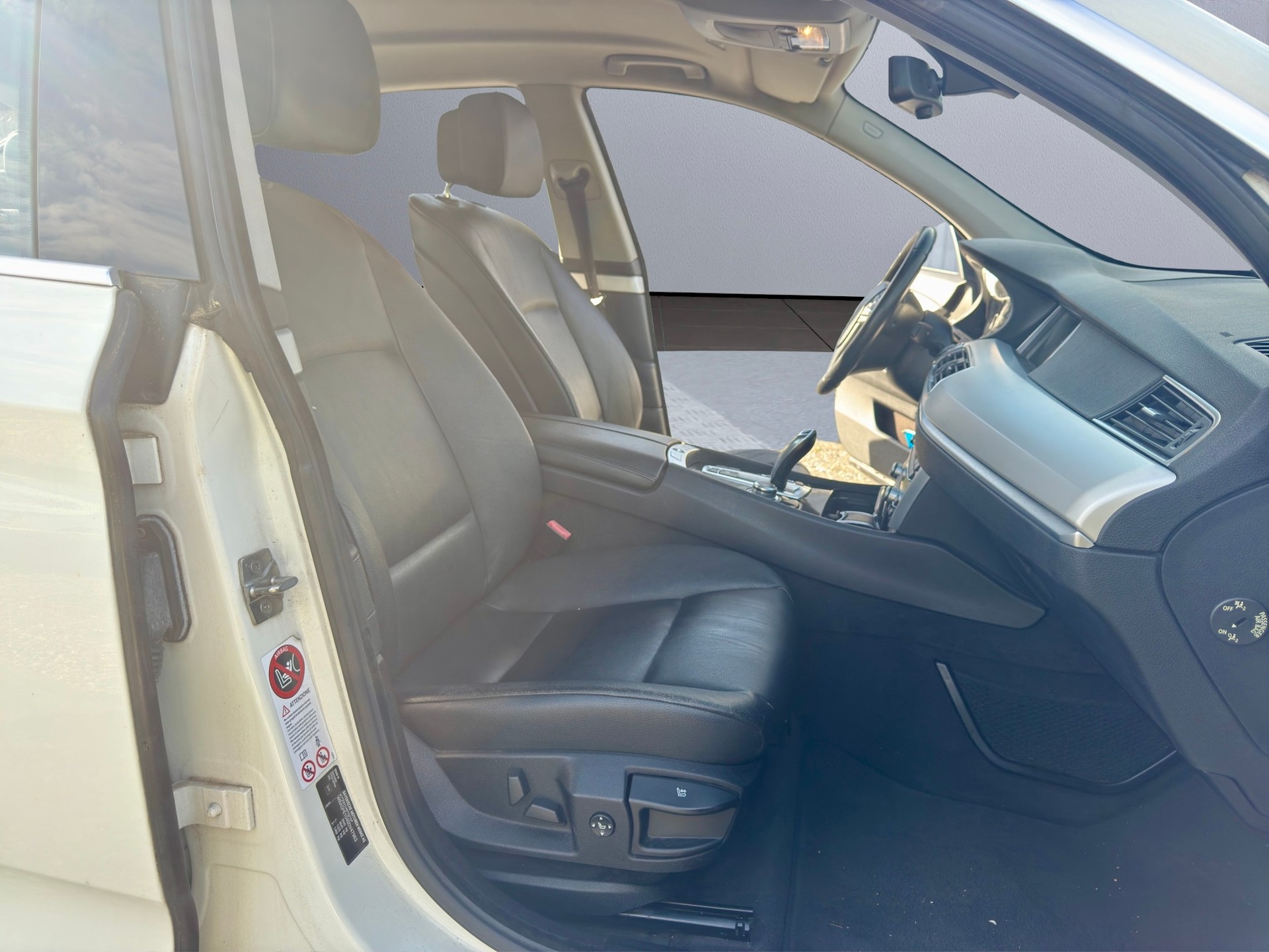 BMW 530d GT xDrive M-Sport Paket Steptronic-image-7