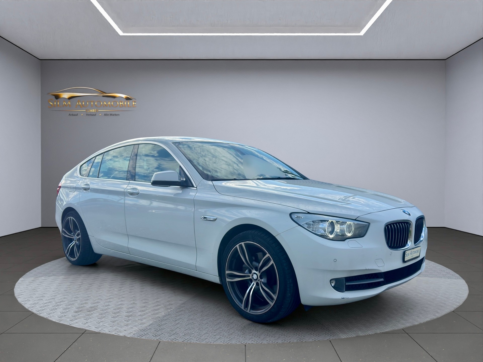 BMW 530d GT xDrive M-Sport Paket Steptronic-showroom-element-1