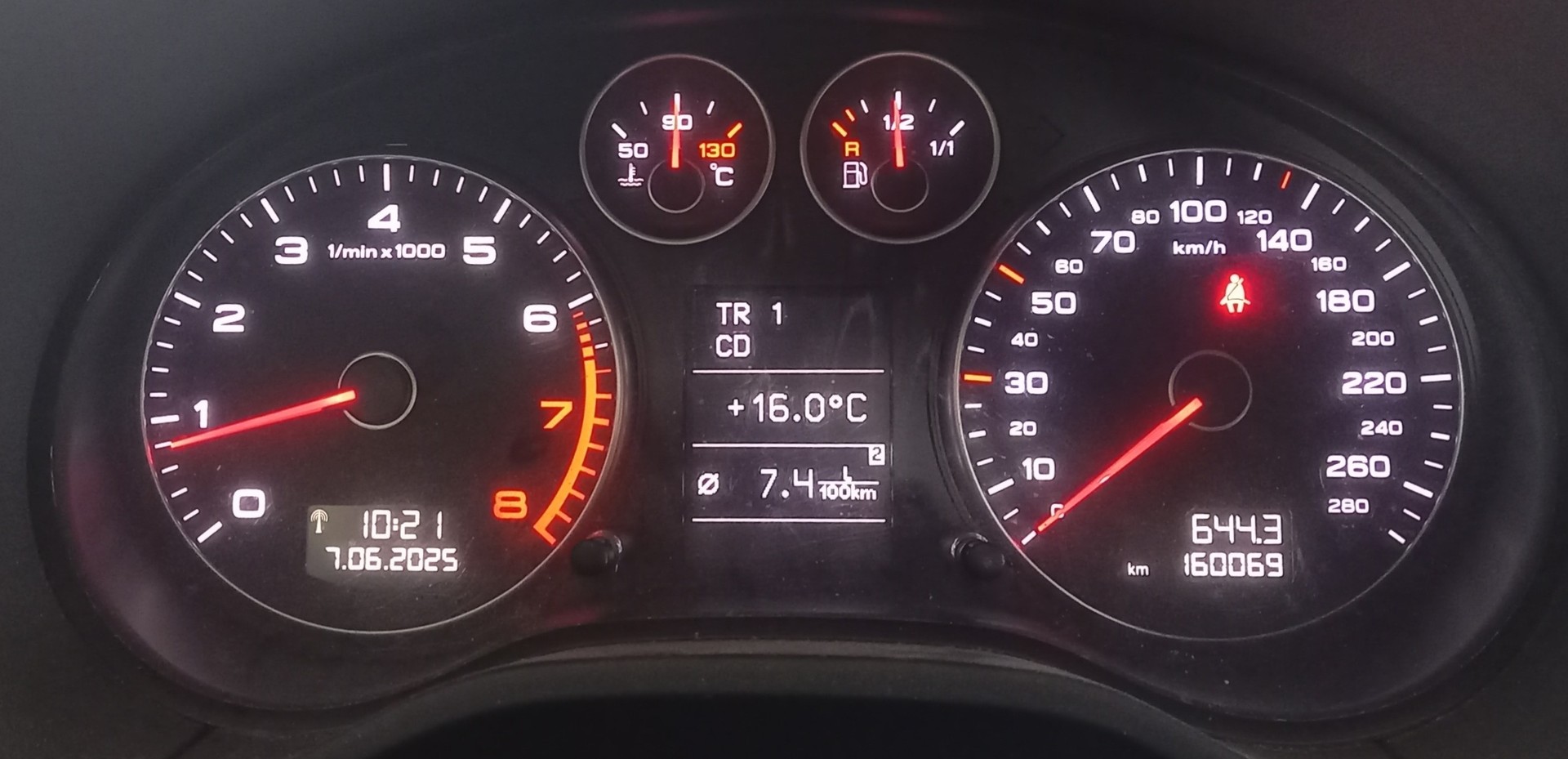 AUDI A3 Cabriolet 1.8 TFSI Style-image-9