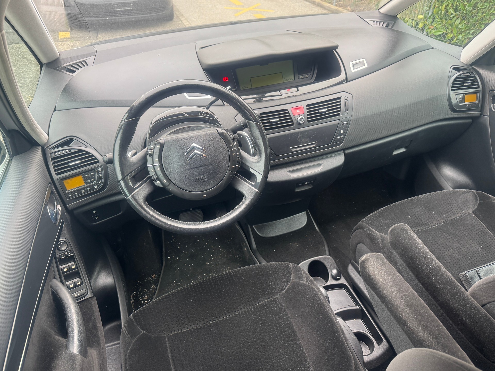 CITROEN Grand C4 Picasso 2.0i 16V Exclusive-image-10