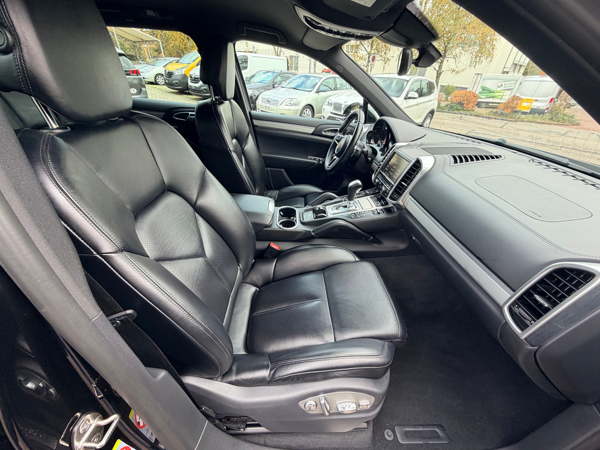 PORSCHE Cayenne S Diesel FACELIFT-image-14
