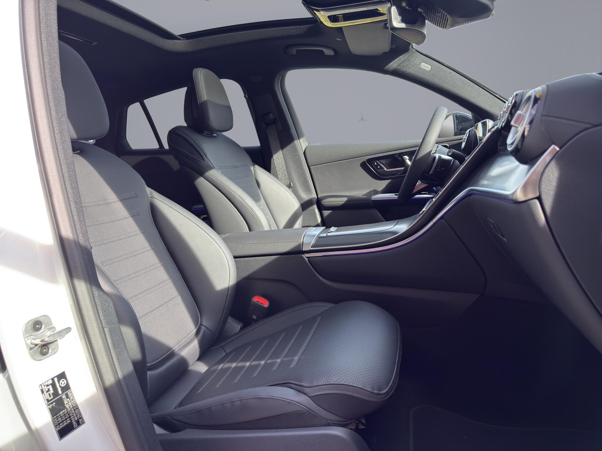 MERCEDES-BENZ GLC 300 AMG Line 4matic Coupé-image-17