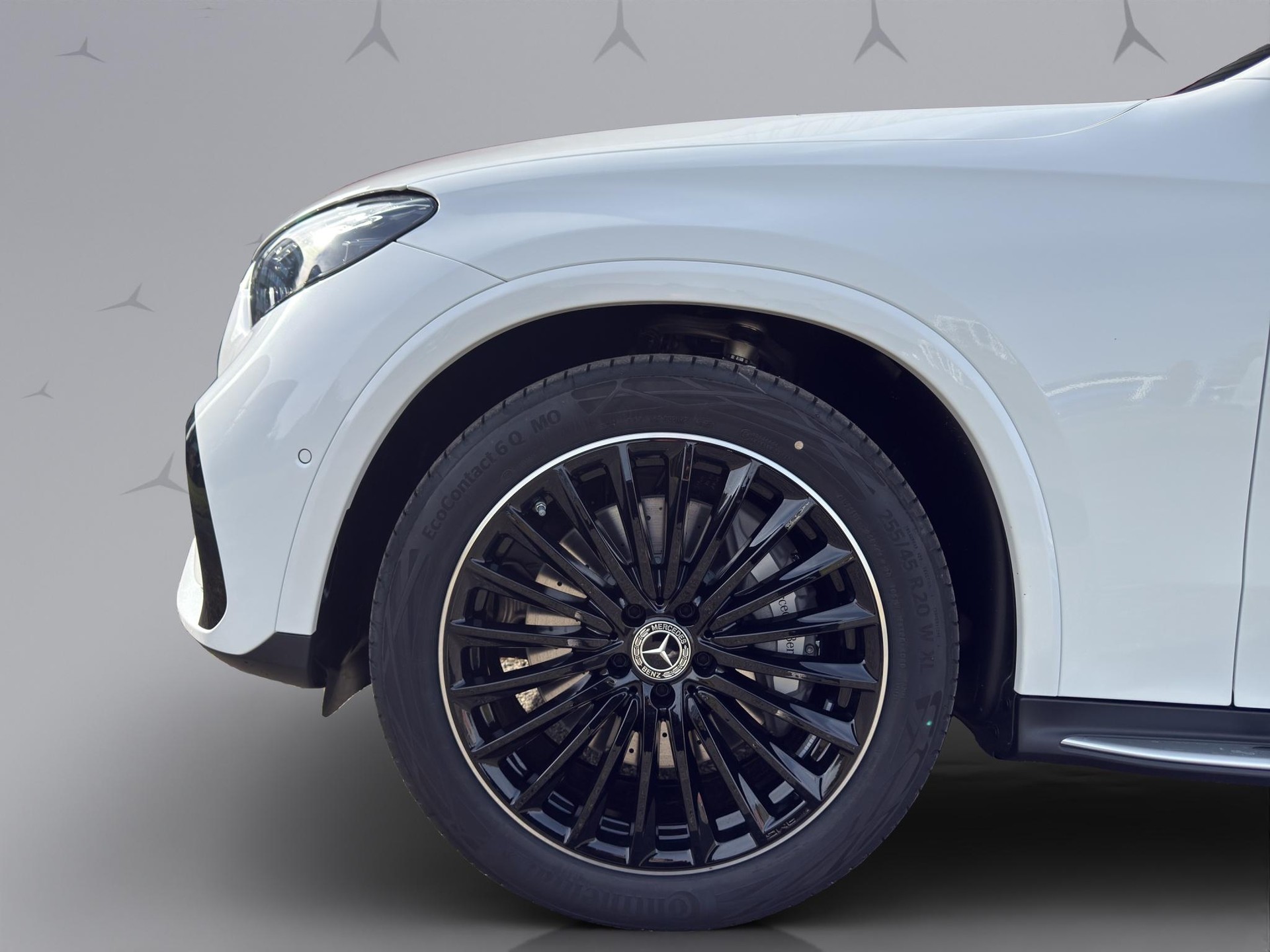 MERCEDES-BENZ GLC 300 AMG Line 4matic Coupé-image-2