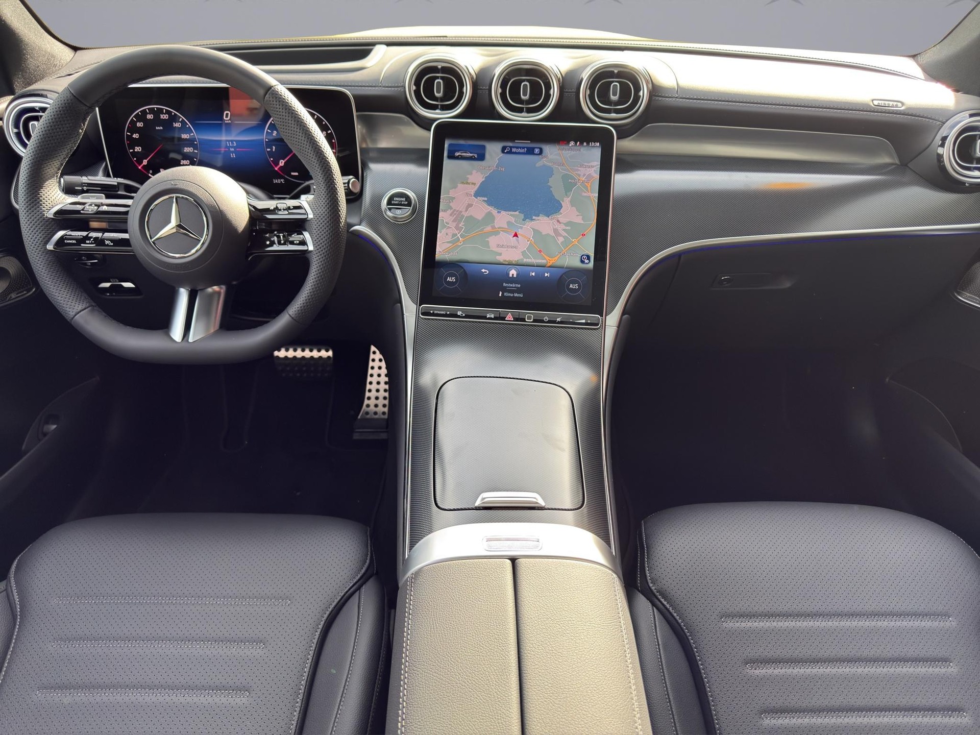 MERCEDES-BENZ GLC 300 AMG Line 4matic Coupé-image-14