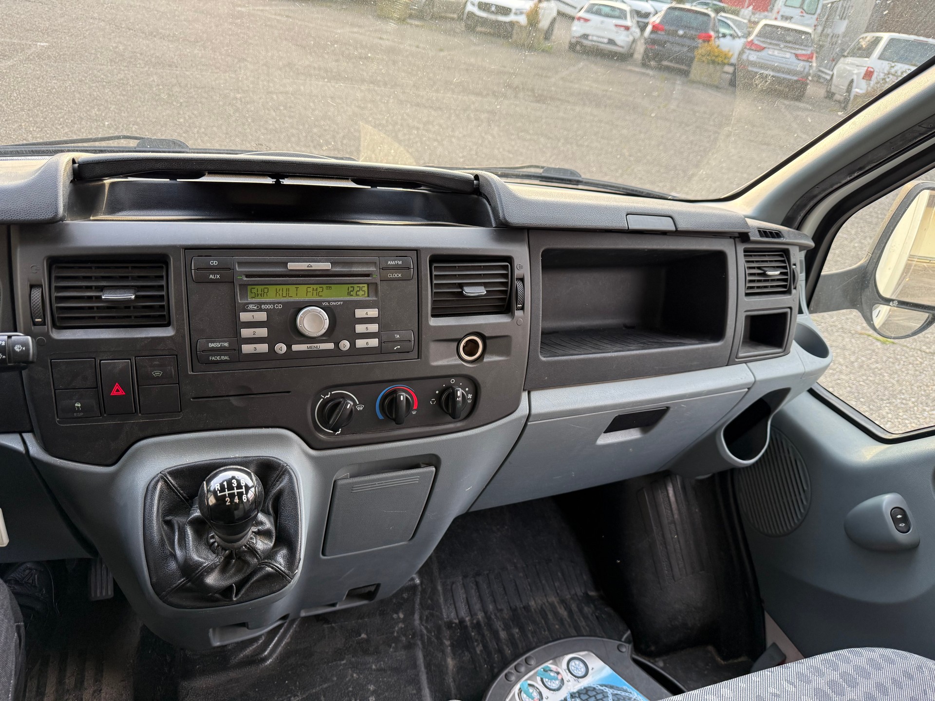 FORD Transit 2.4 TDCi 350 XL-image-9