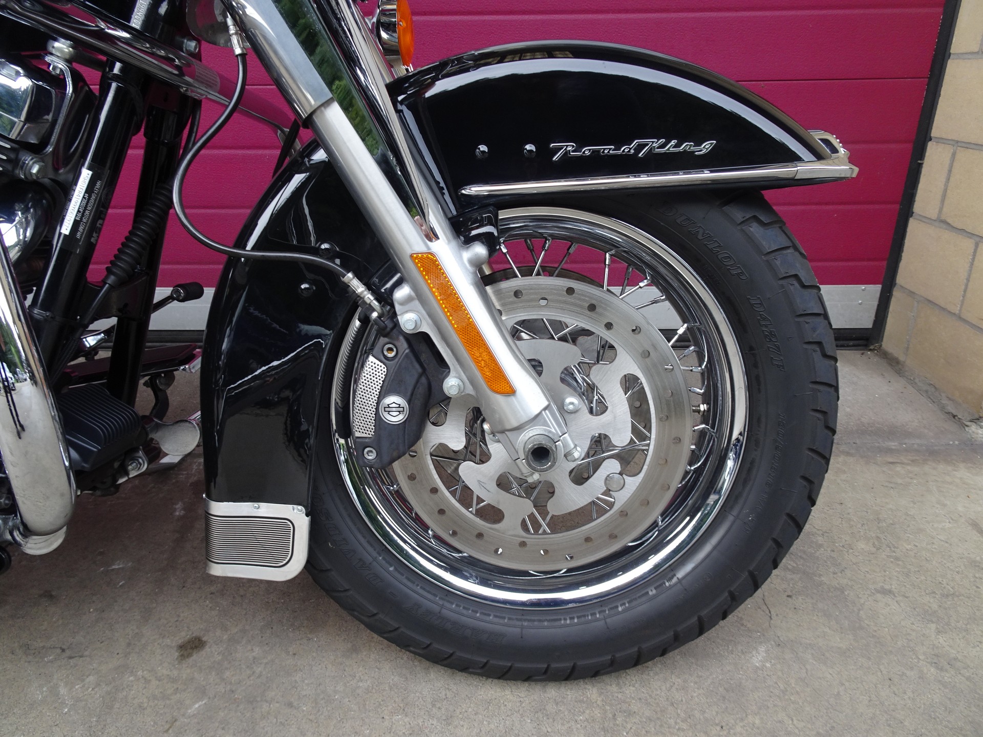 HARLEY-DAVIDSON FLHRC Road King Classic ABS-showroom-element-1