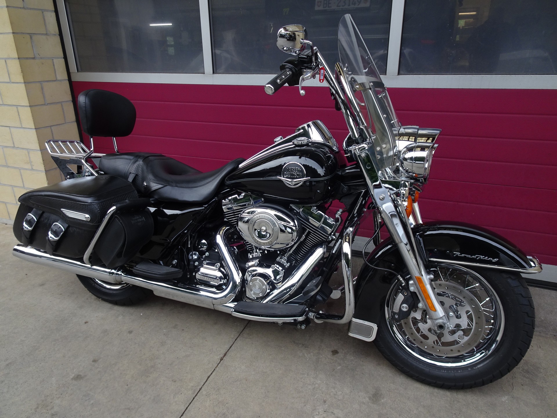 HARLEY-DAVIDSON FLHRC Road King Classic ABS-showroom-element-2