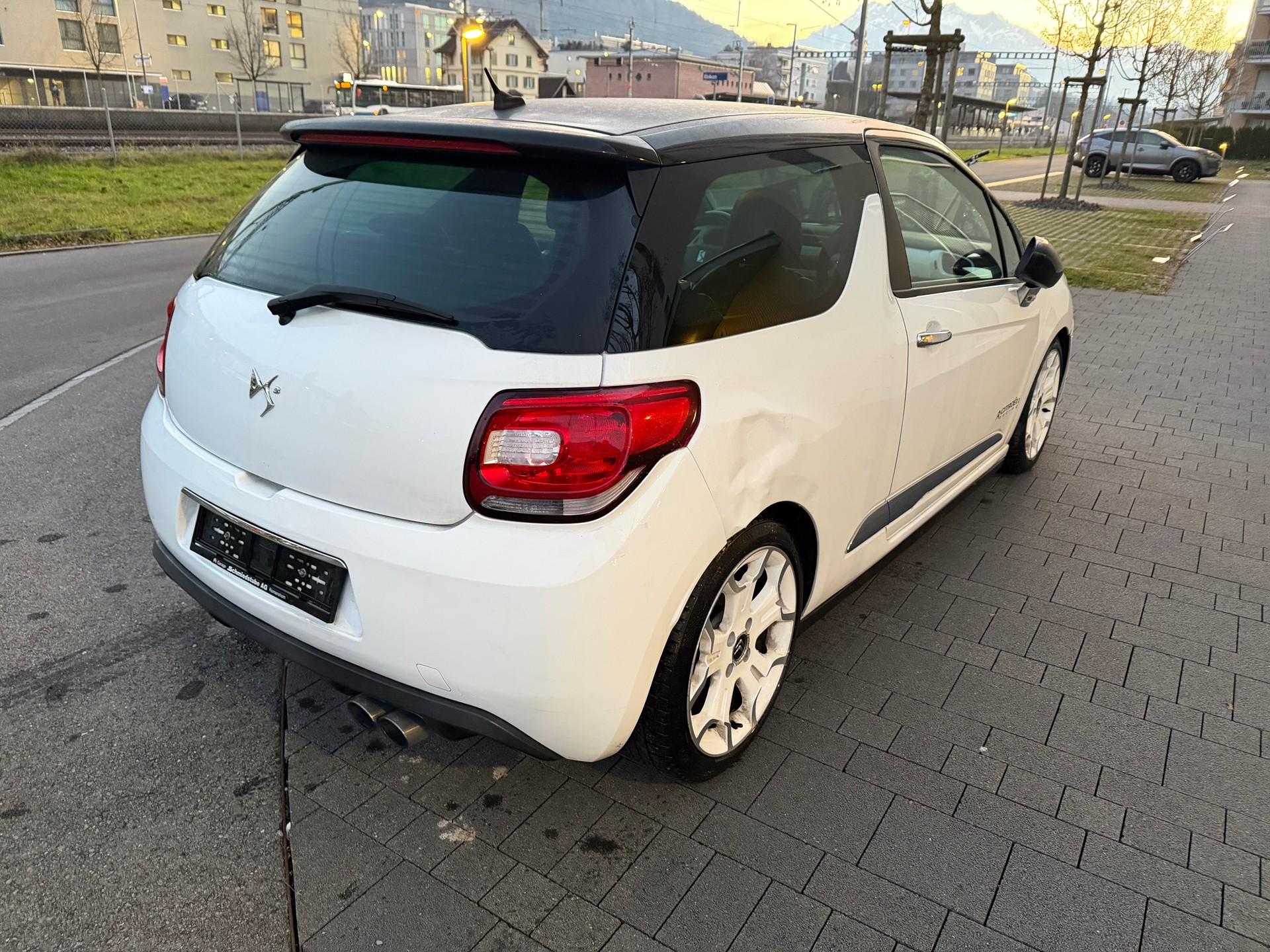 DS AUTOMOBILES DS3 1.6 THP Sport Chic-image-4