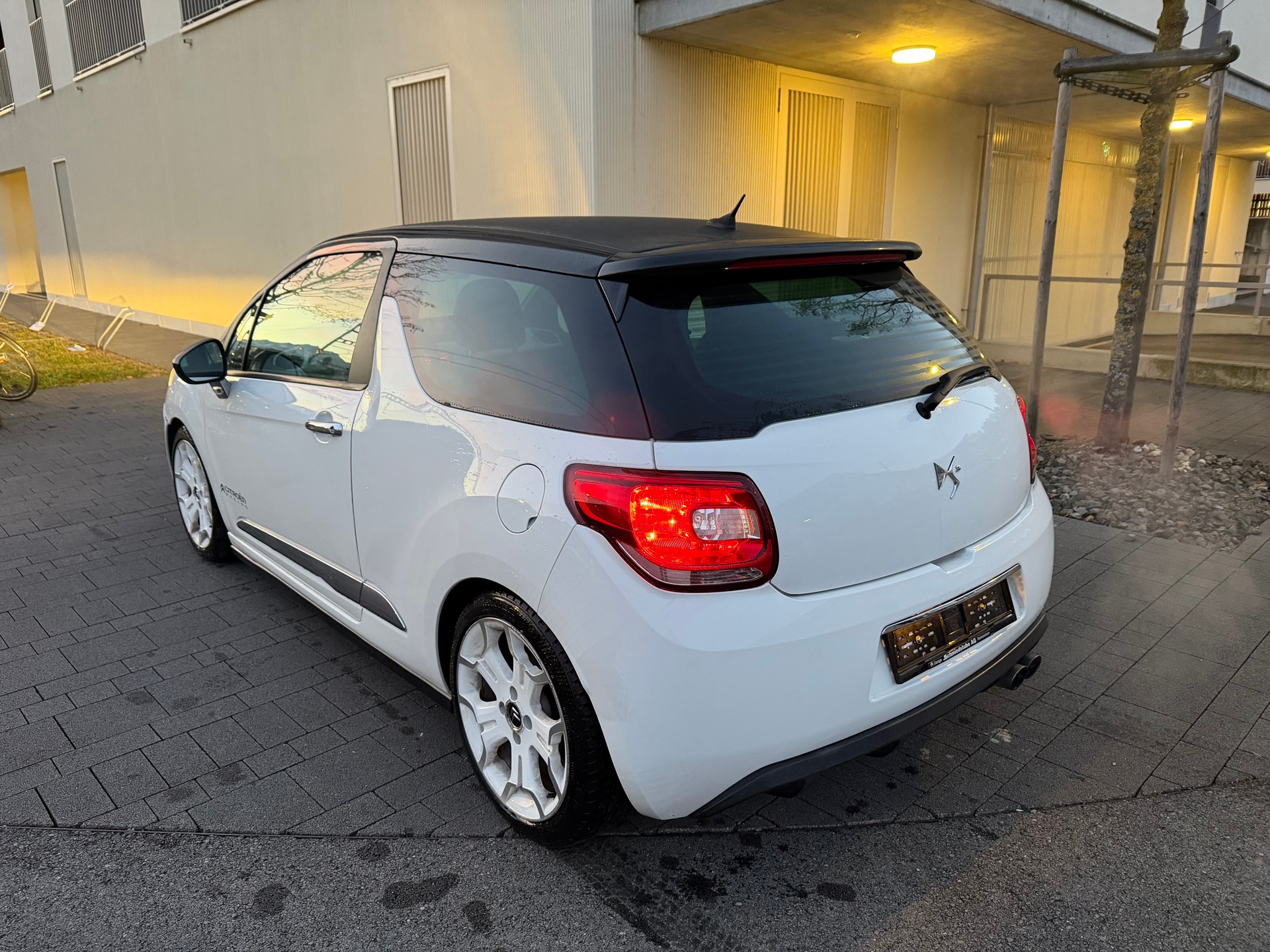 DS AUTOMOBILES DS3 1.6 THP Sport Chic-image-2