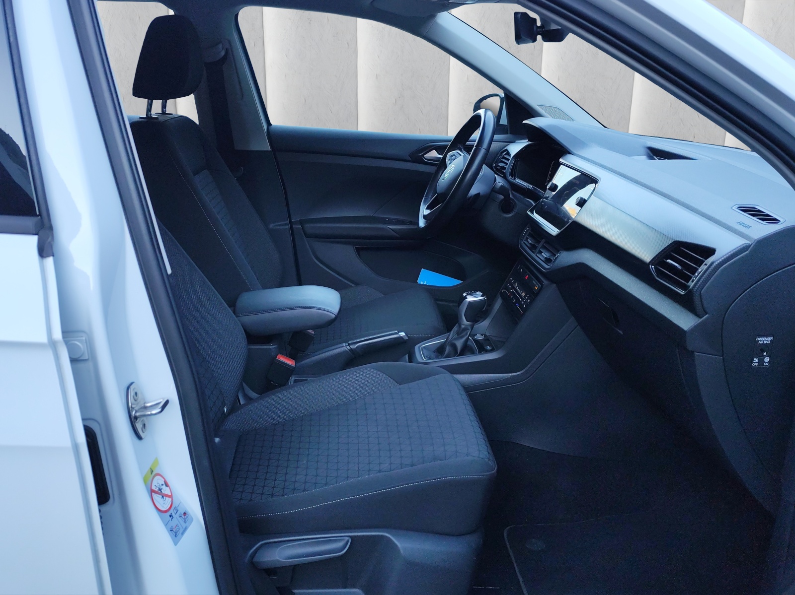 VW T-Cross 1.0 TSI Life Limited DSG-image-8