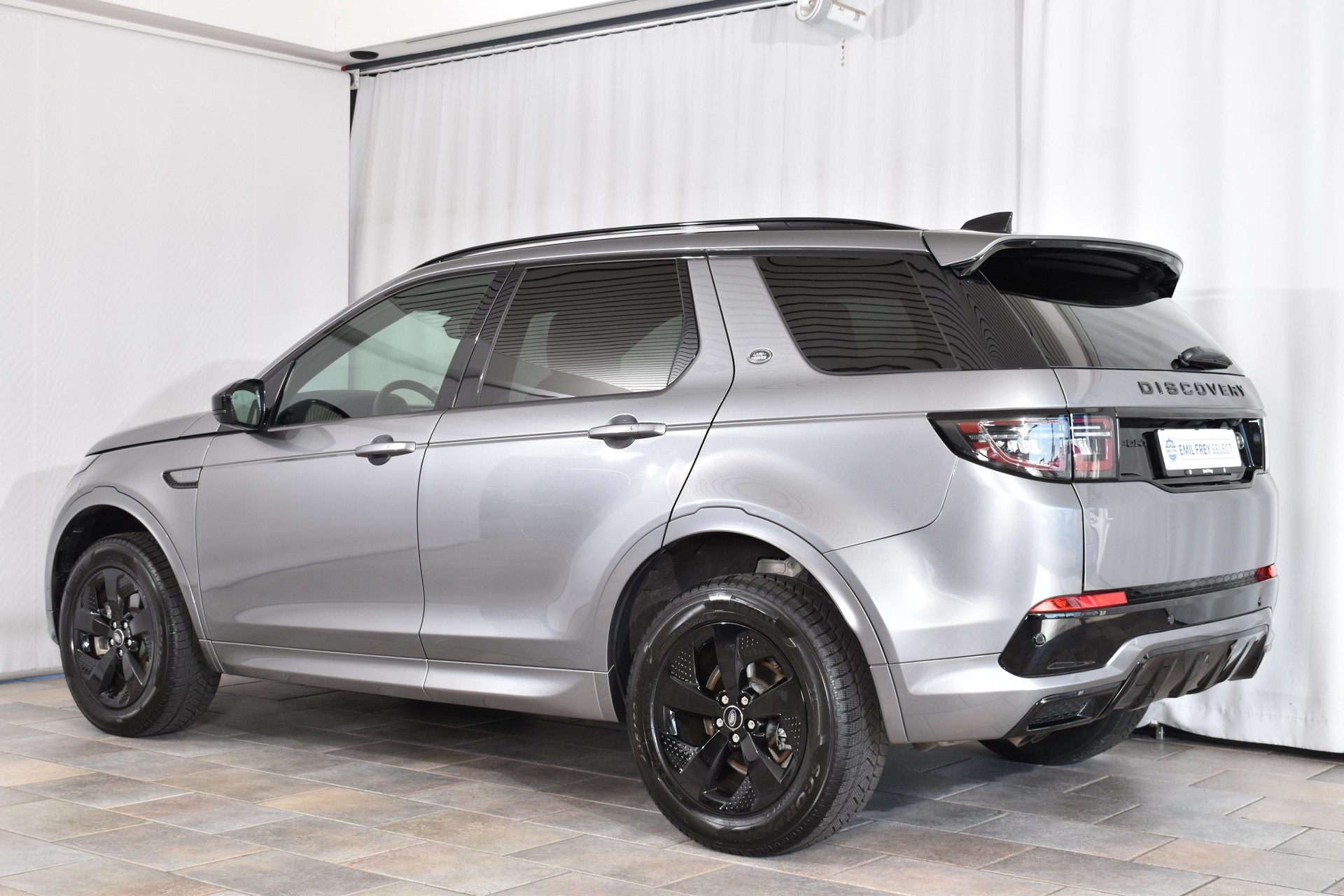 LAND ROVER Discovery Sport 2.0 TD4 165 R-Dynamic S-image-6