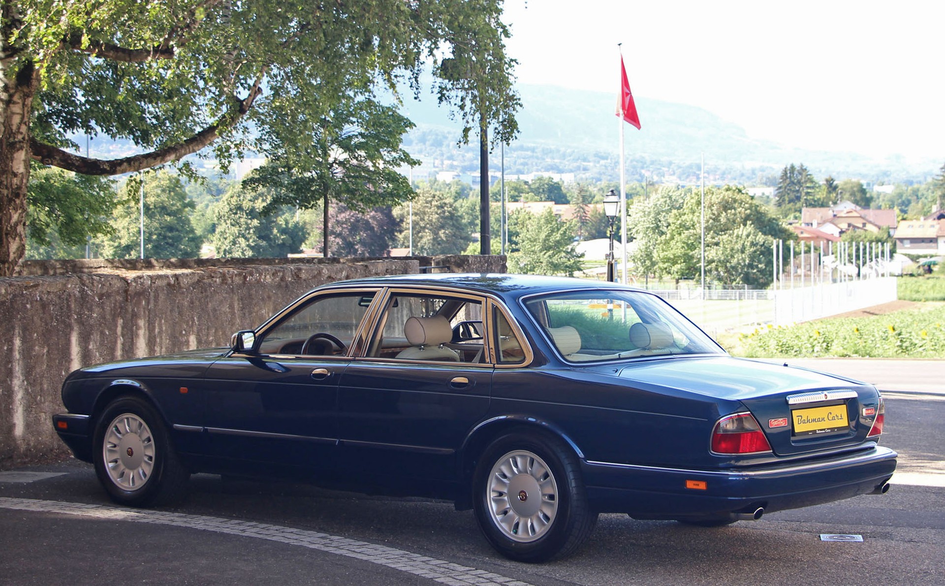 DAIMLER 6.0 Double Six-image-27