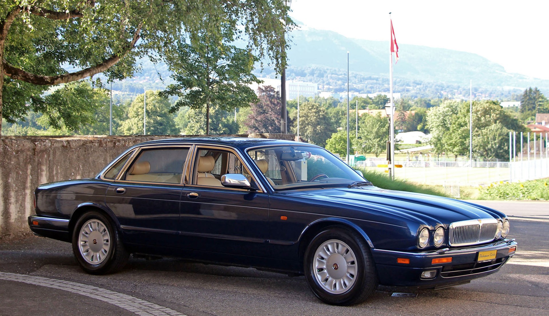 DAIMLER 6.0 Double Six-image-26